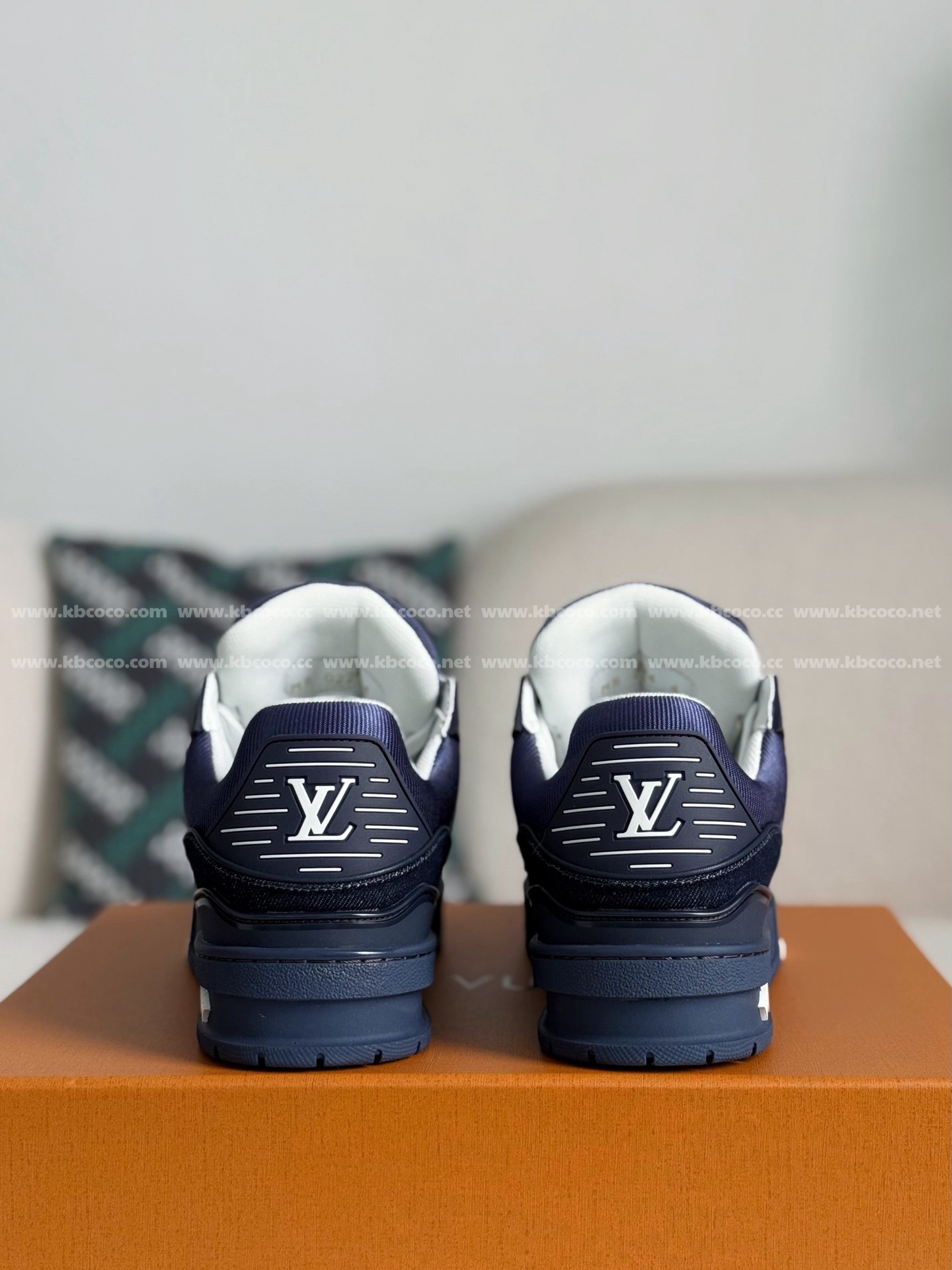 【#5444】 LOUIS VUITTON TRAINER SNEAKERS