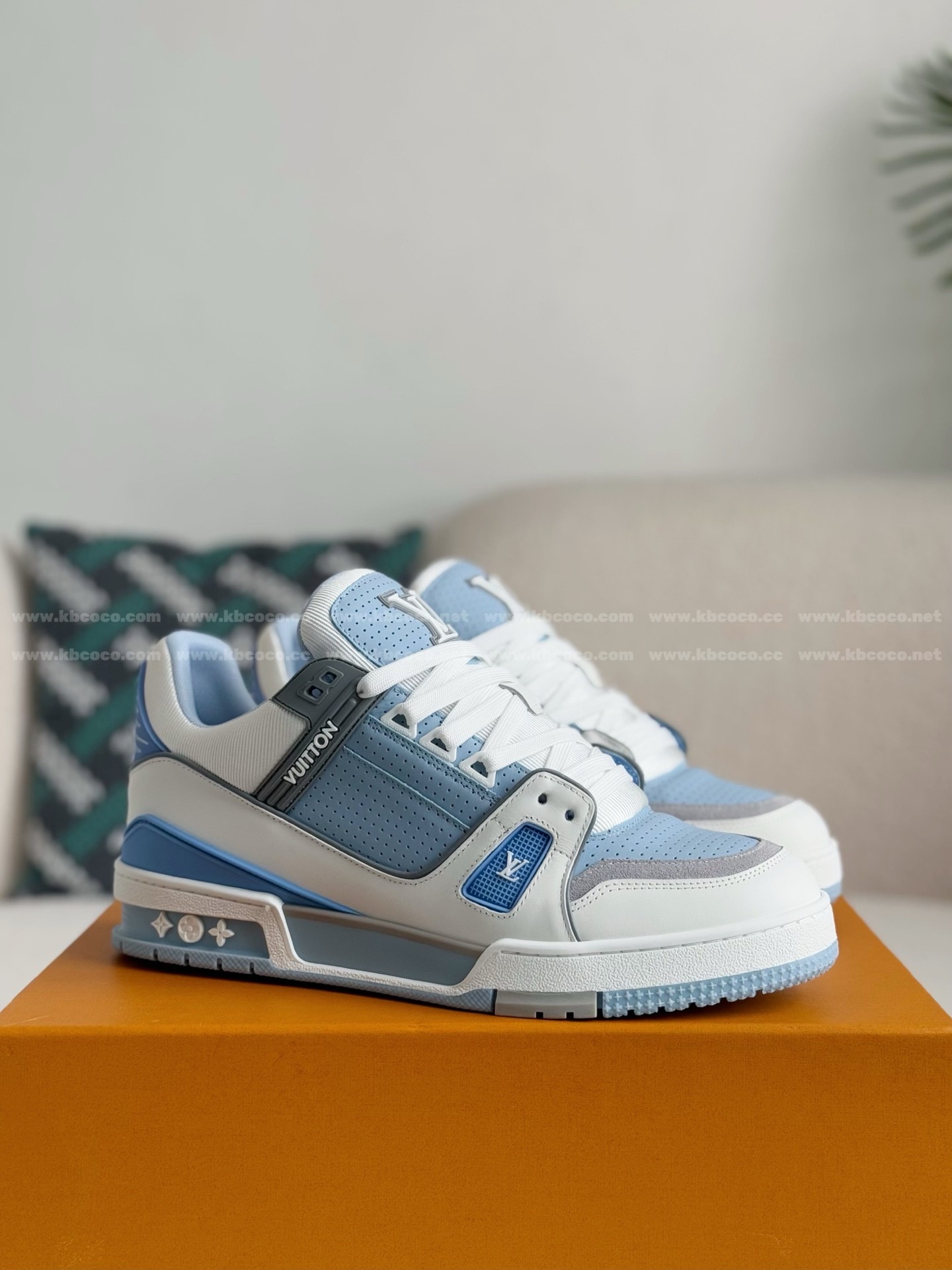【#5774】 LOUIS VUITTON TRAINER SNEAKERS