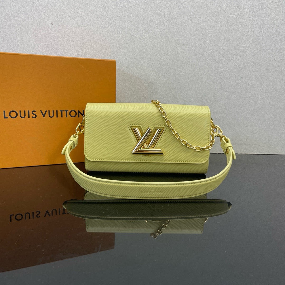LOUIS VUITTON twist Shoulder bag/top quality M24566