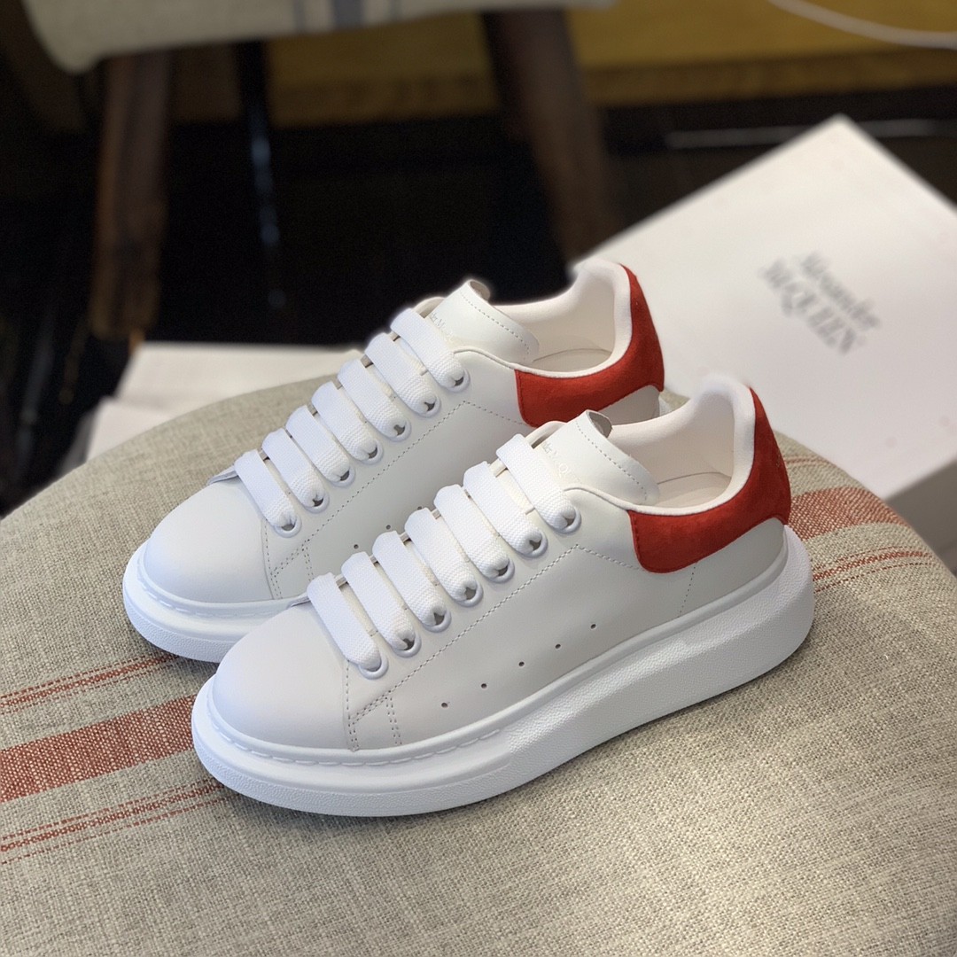 Alexander McQueen MO Red velvet tail Sneakers