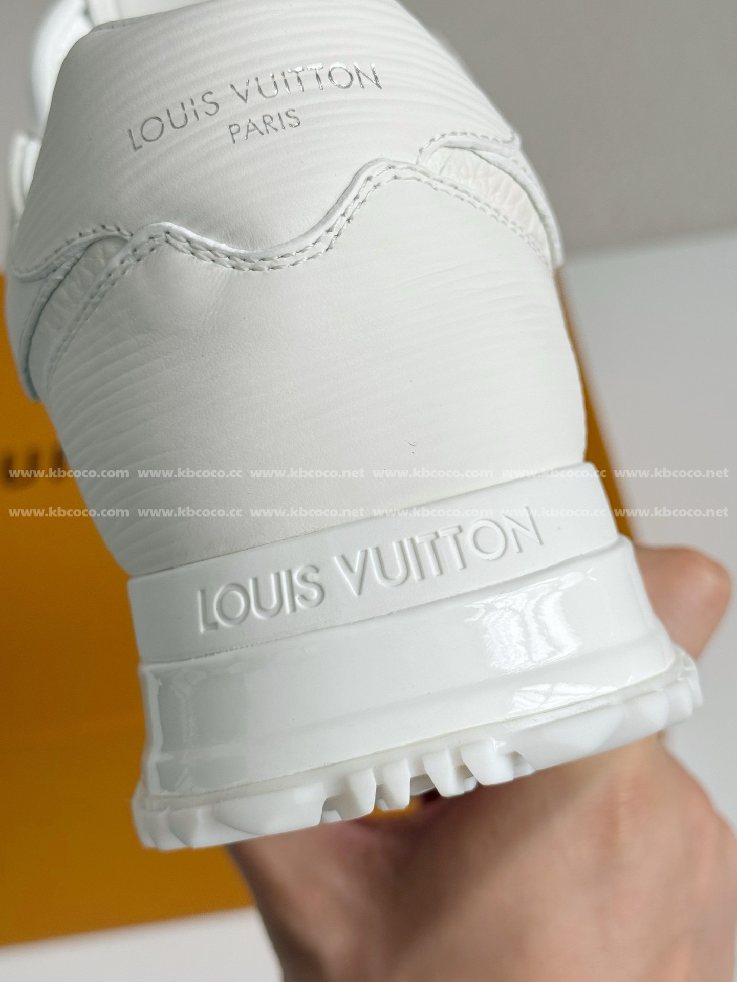 【#4678】 LOUIS VUITTON RUN AWAYCASUAL SHOES