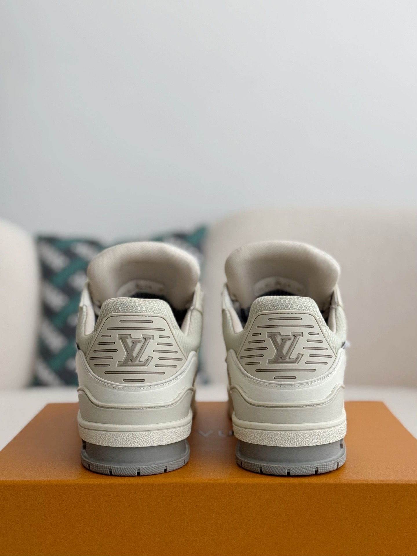 [#3904]LOUIS VUITTON TRAINER SNEAKERS