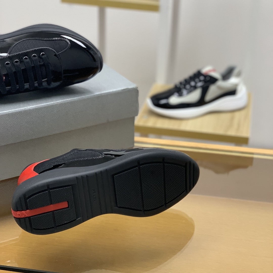 【#609】 Prada Sneakers