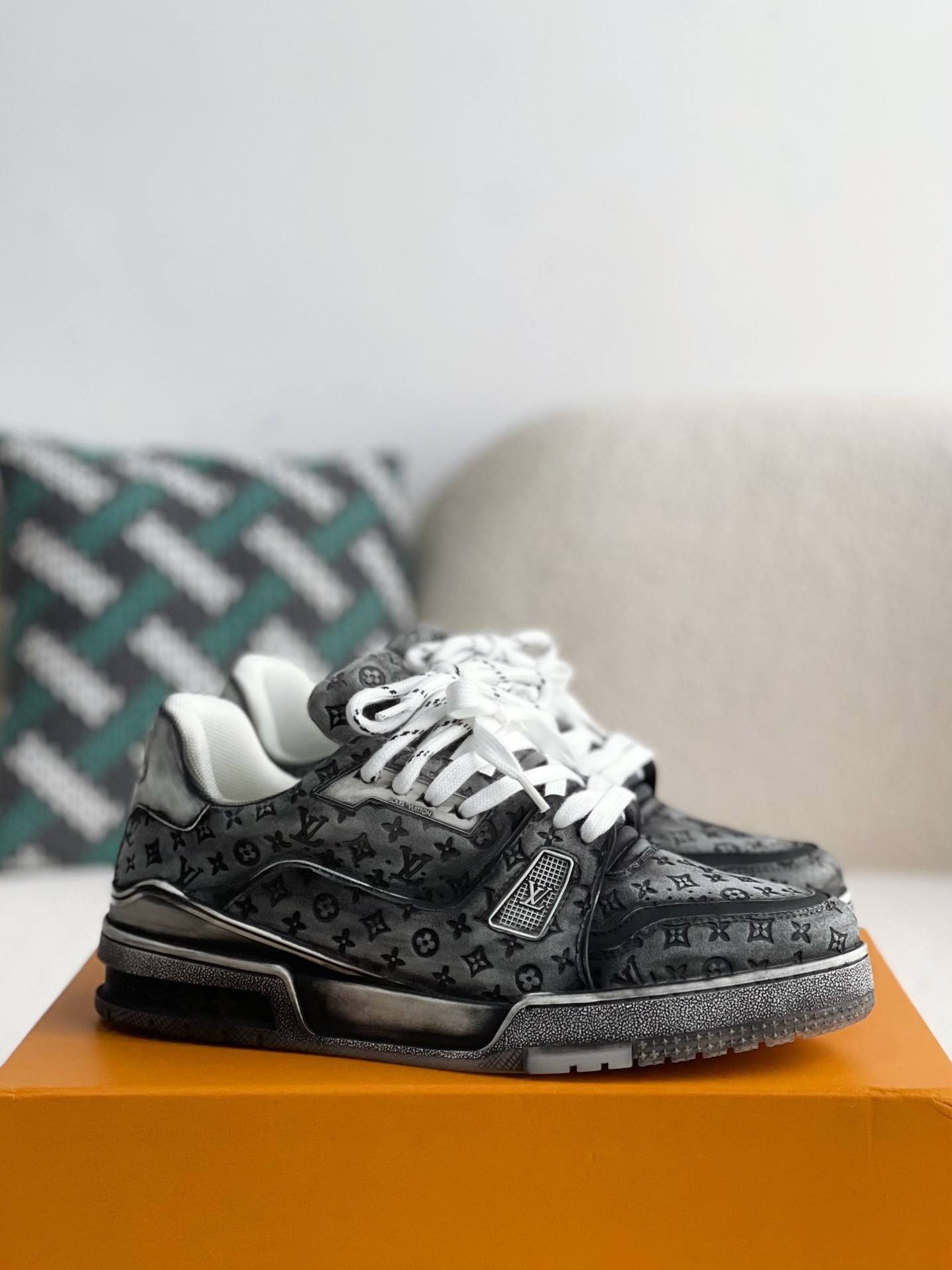 [#3567」 LOUIS VUITTON TRAINER SNEAKERS