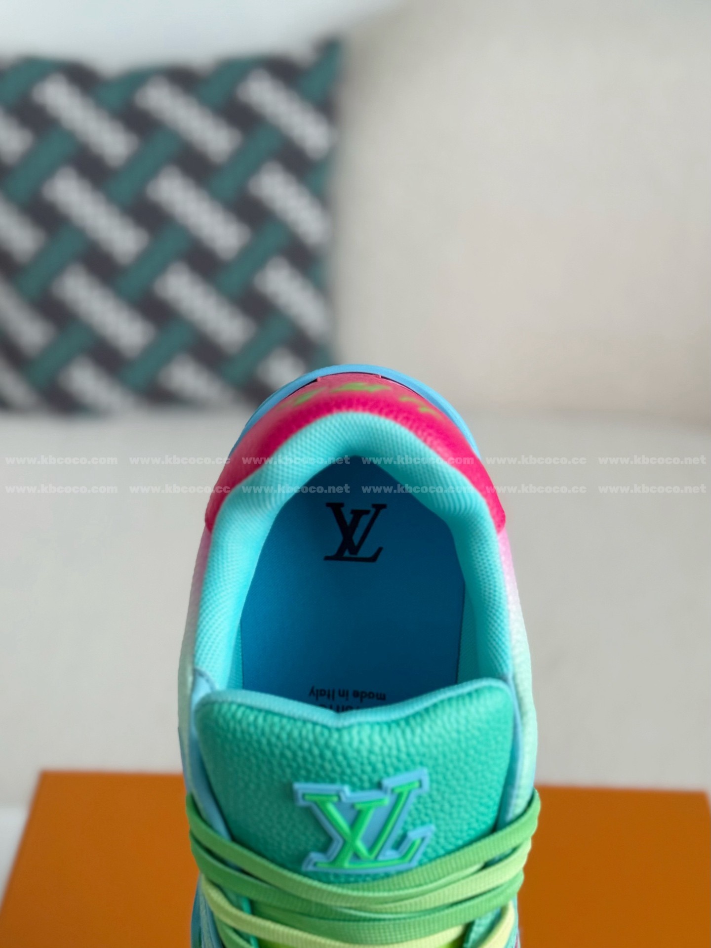 【#5680】 LOUIS VUITTON TRAINER SNEAKERS