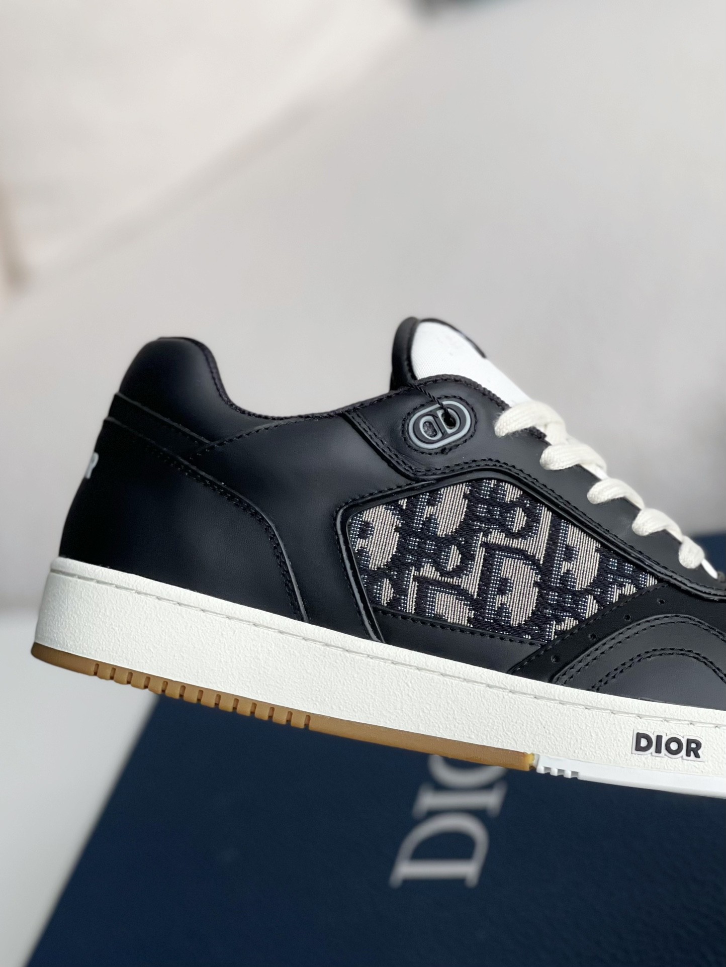 DIOR HIGH LEVEL B27 Sneaker