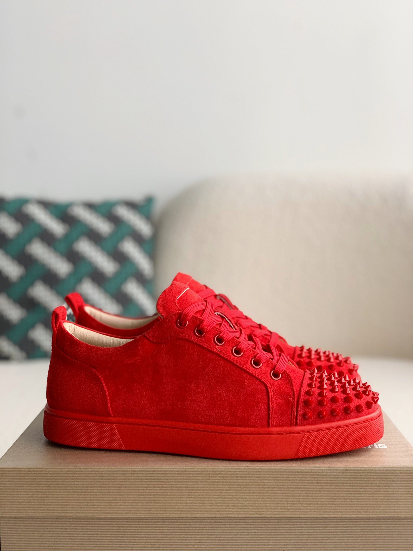 【#697】 Christian Louboutin Sneakers
