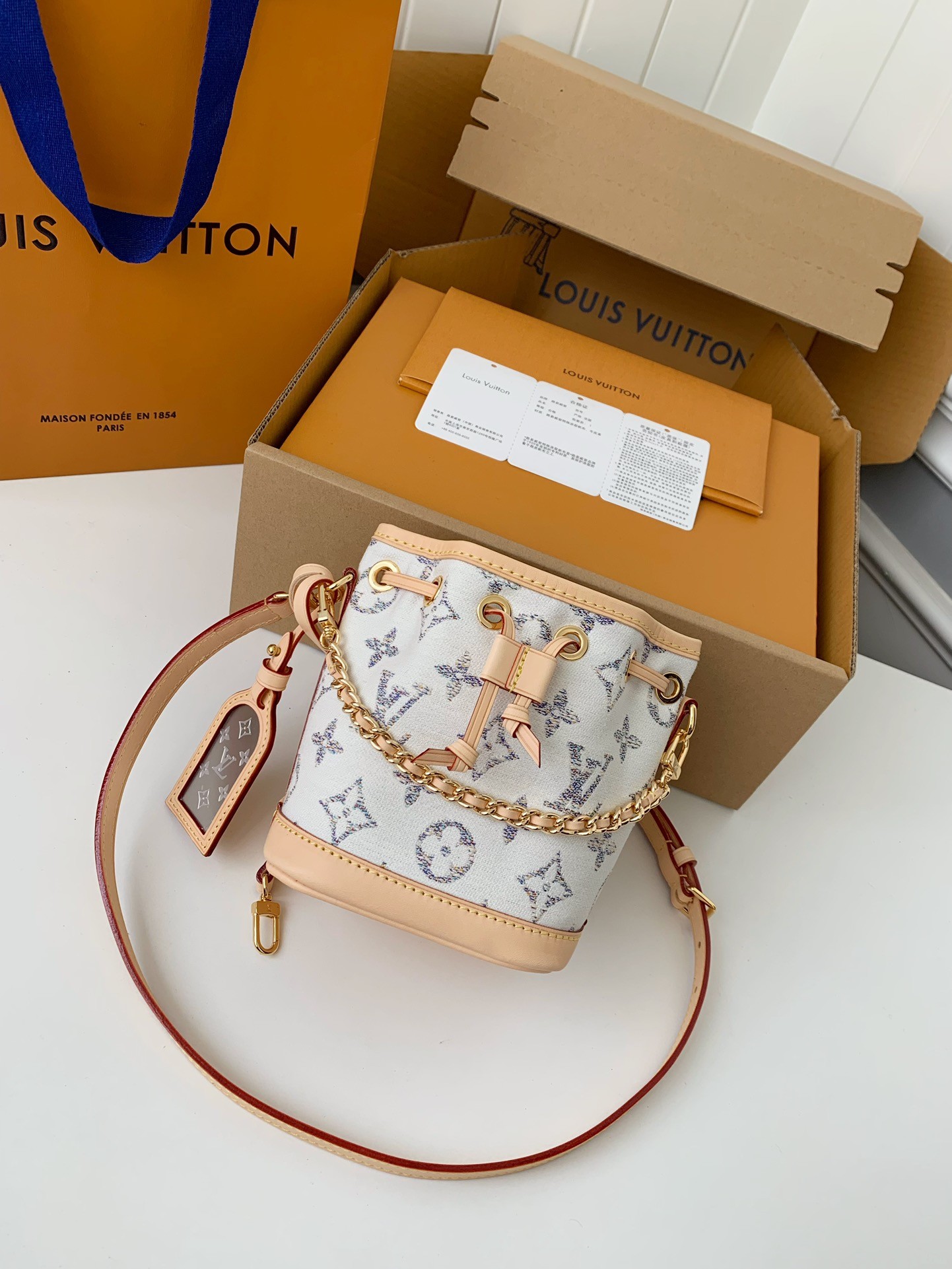 Louis Vuitton The new Nano No é M83453
