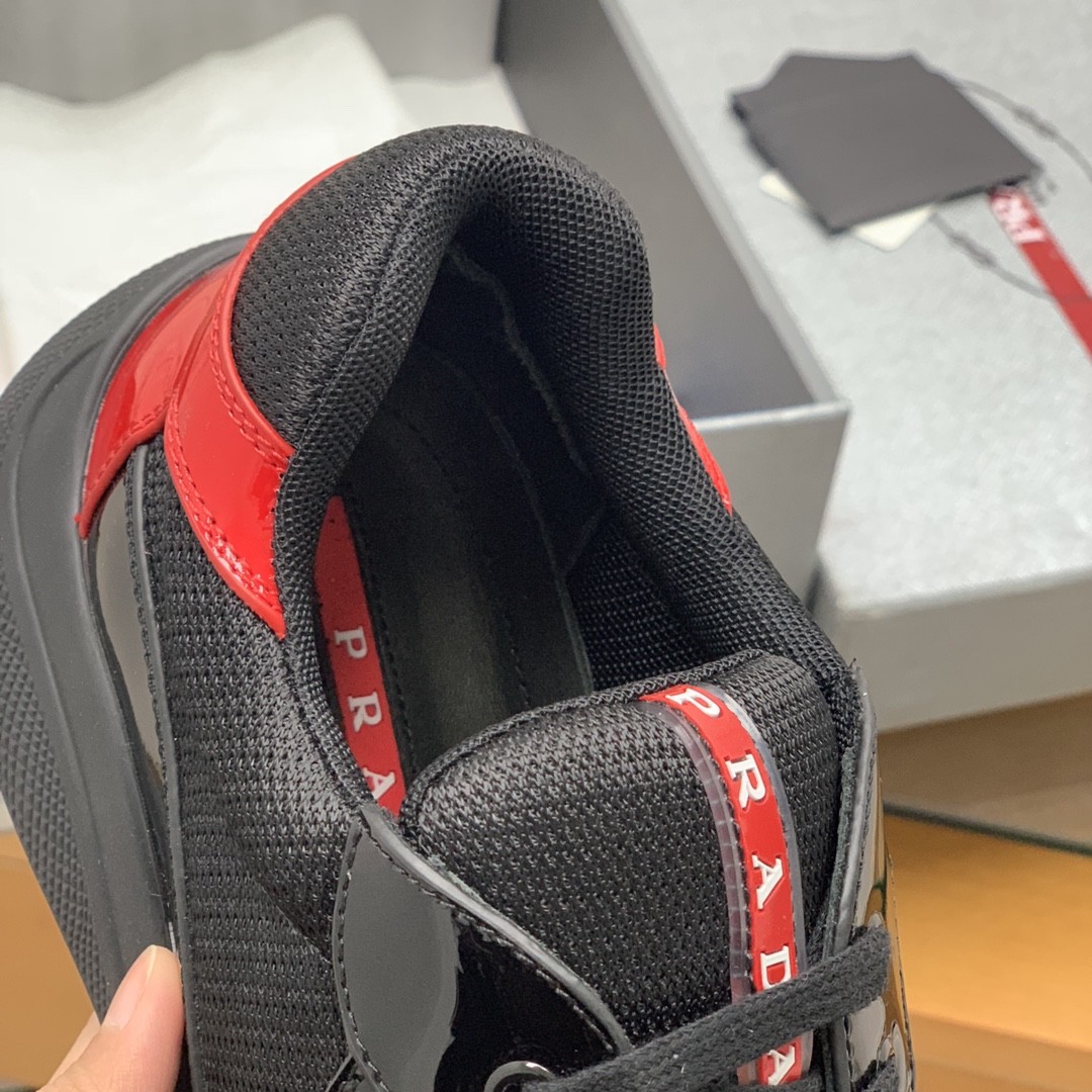 【#609】 Prada Sneakers