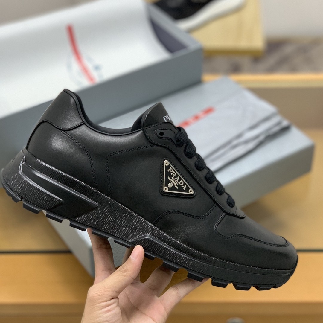 【#612】 Prada Sneakers