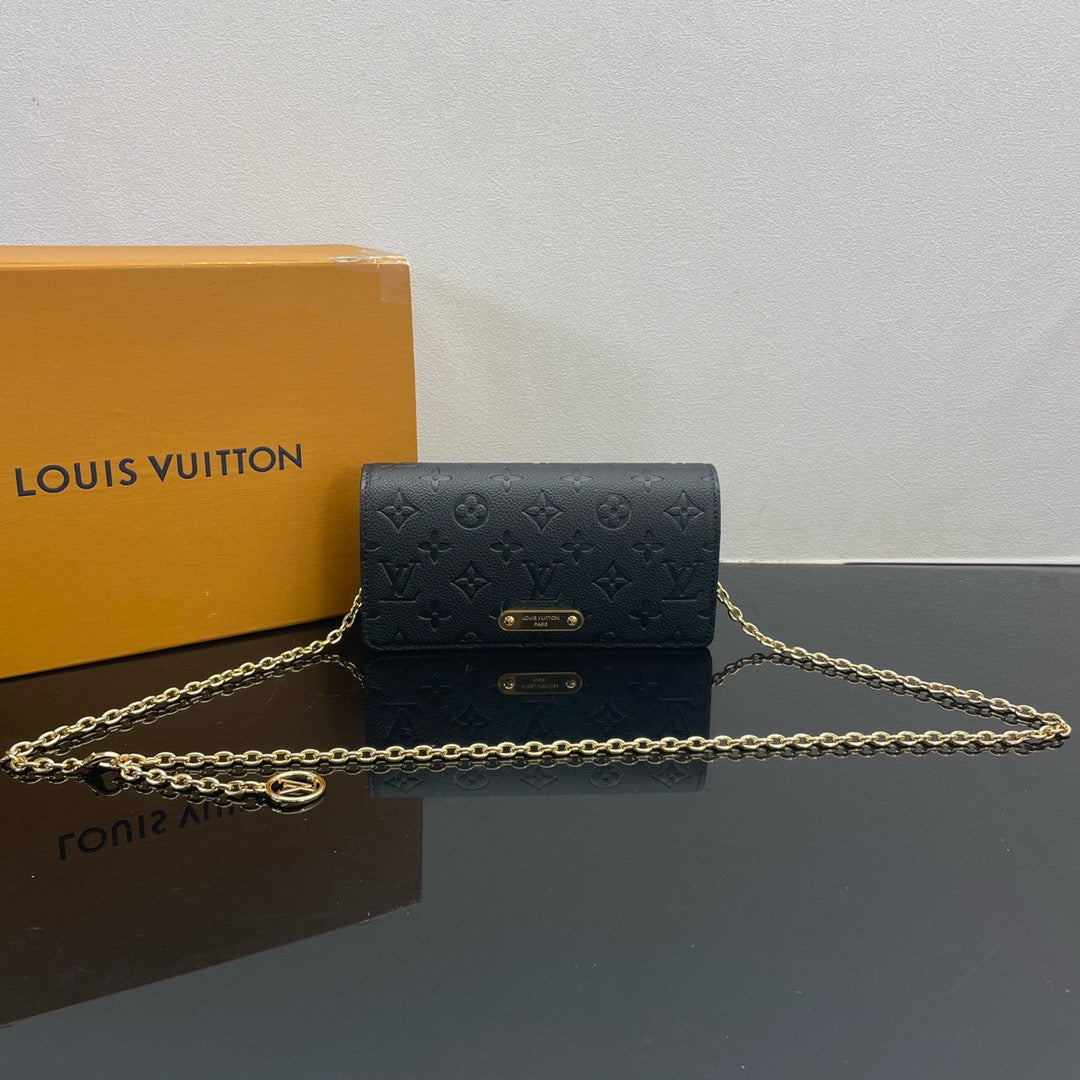 LOUIS VUITTON Lily Shoulder bag/top quality M83233