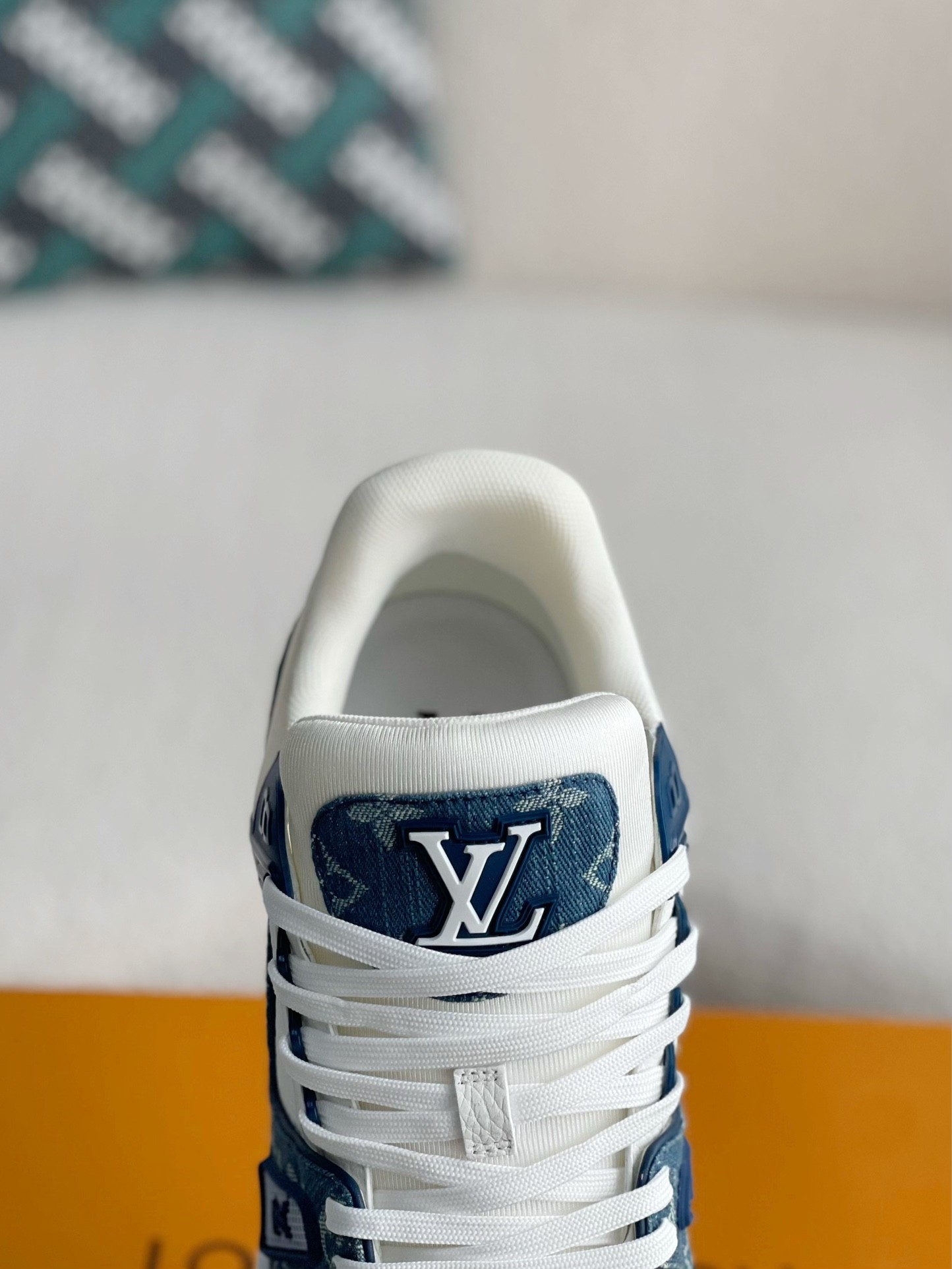 LOUlS VUITTON Skate Sneakers