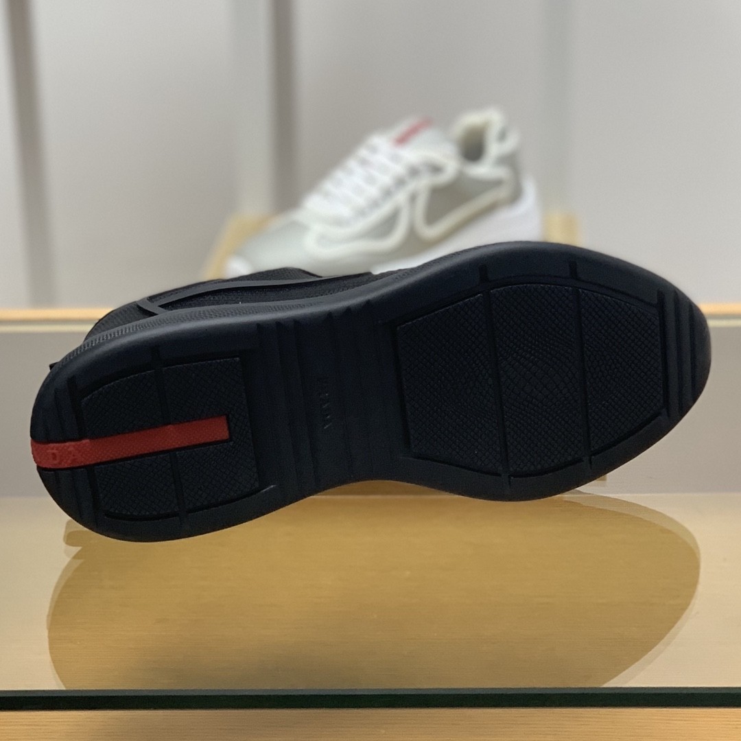 【#626】 Prada Sneakers