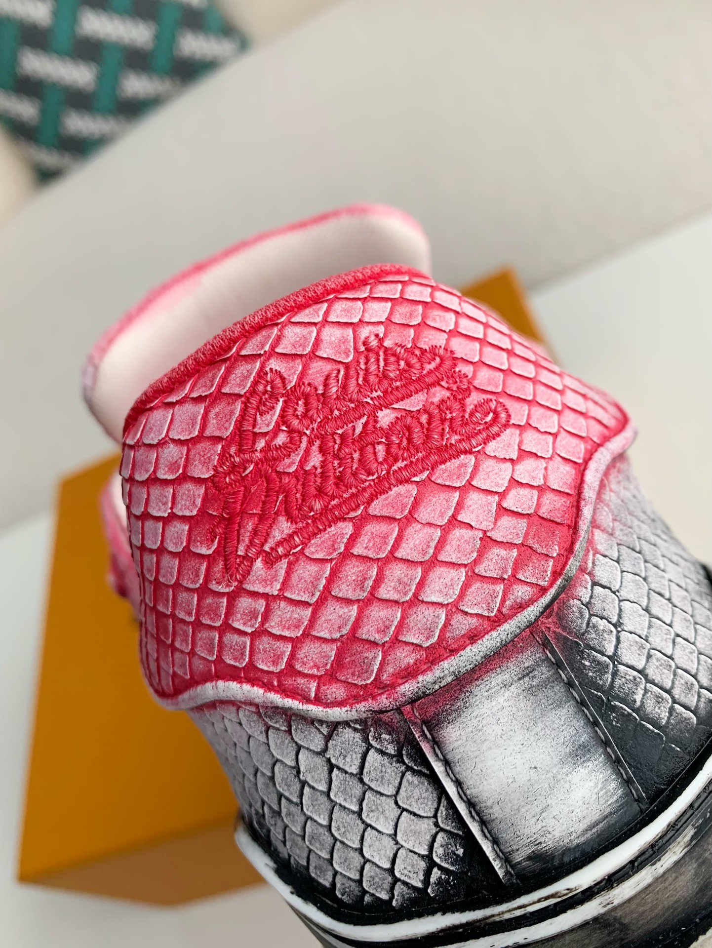 [#3313]LOUIS VUITTON TRAINER SNEAKERS