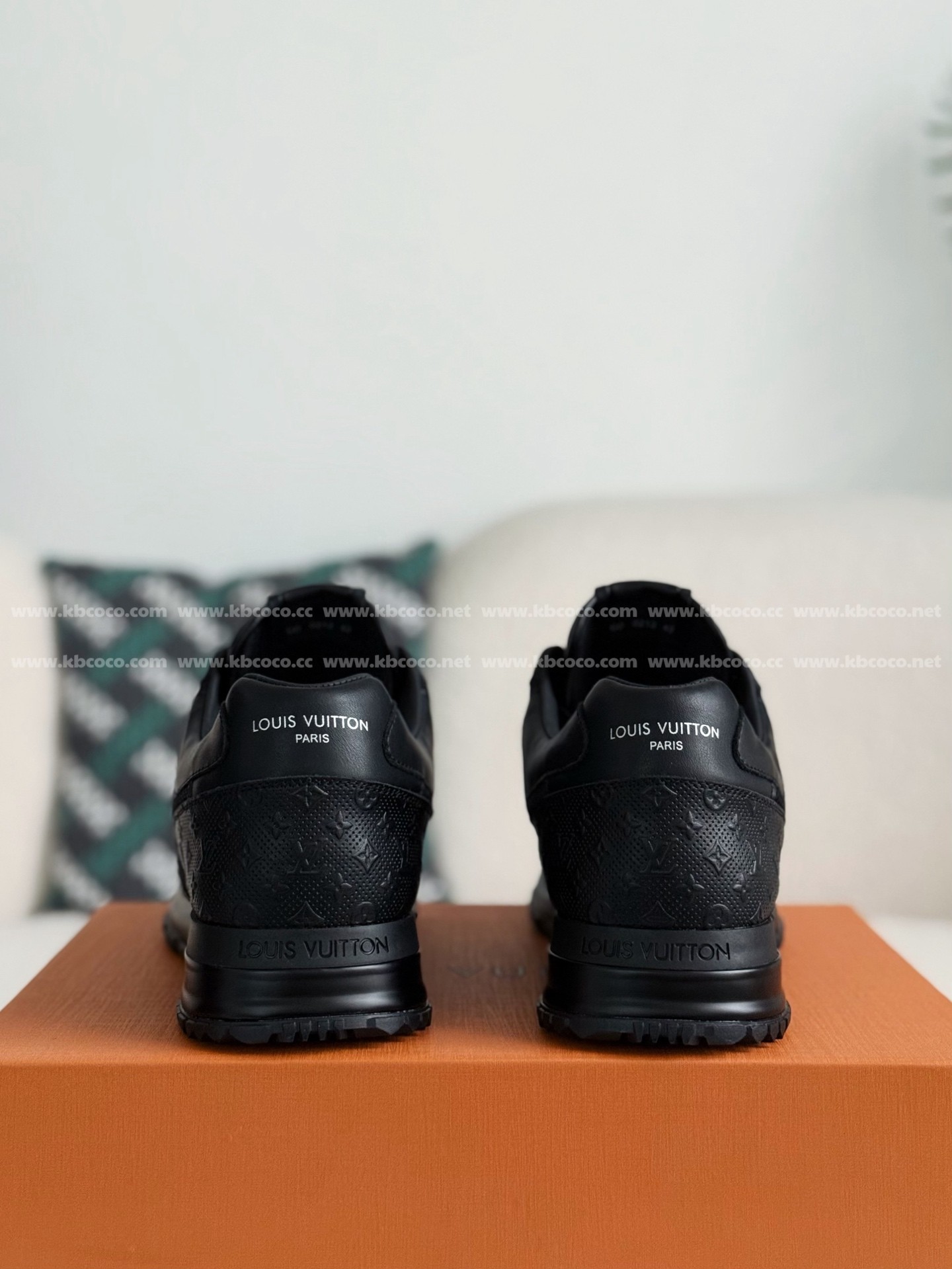 【#5391】 LOUIS VUITTON RUN AWAYCASUAL SHOES
