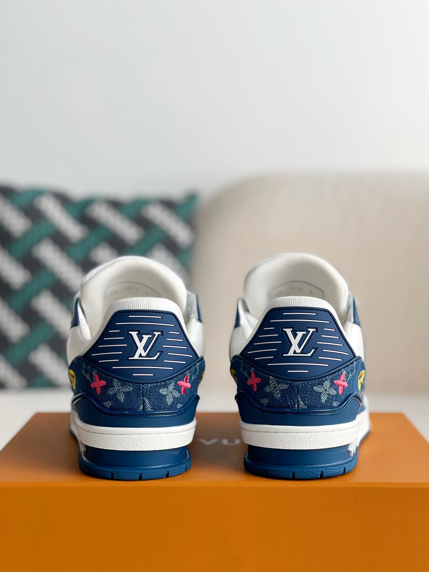 [#3239]LOUIS VUITTON TRAINER SNEAKERS