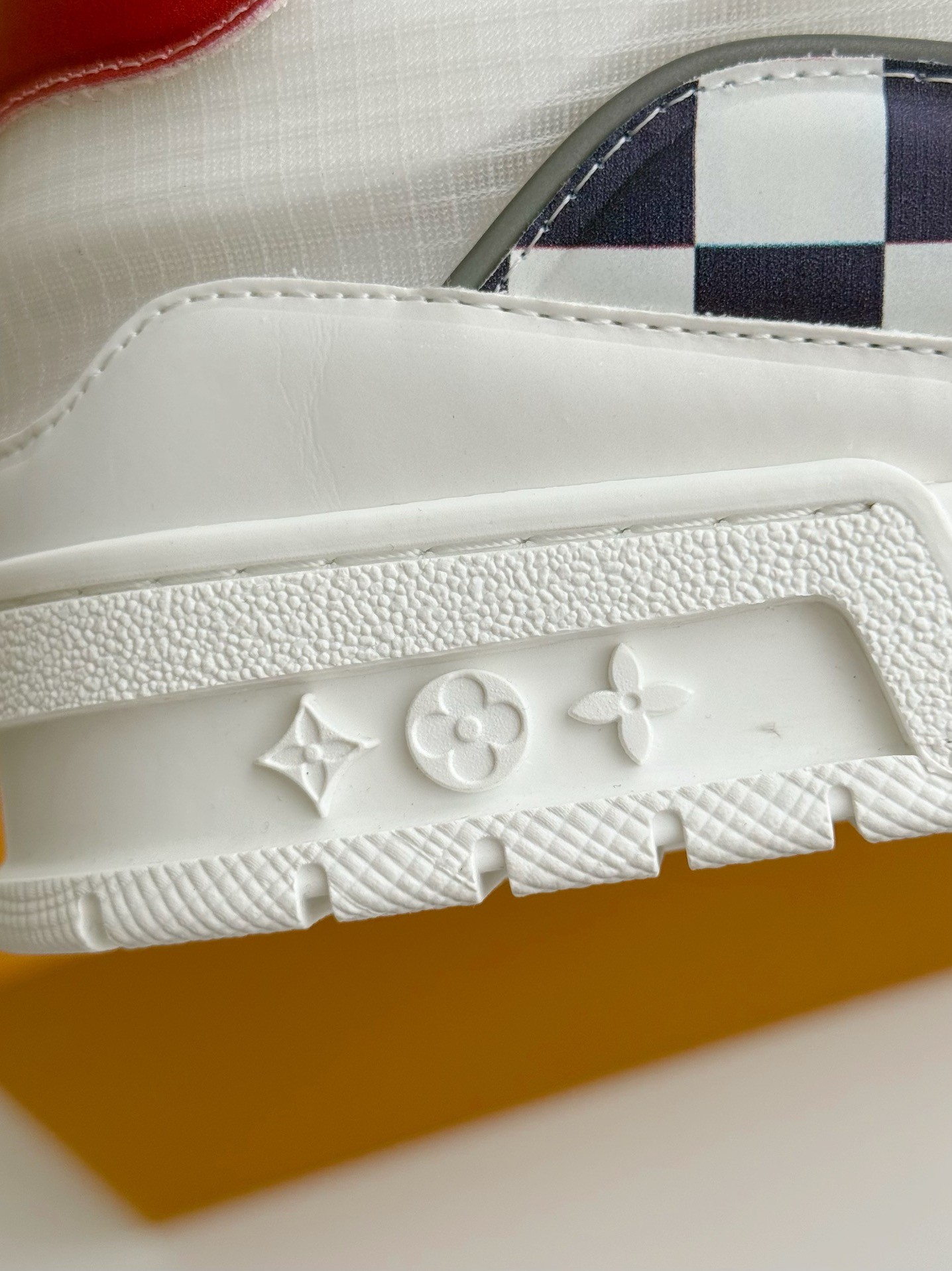 [#3807I LOUIS VUITTON TRAINER SNEAKERS 37th America's Cup Limited Edition