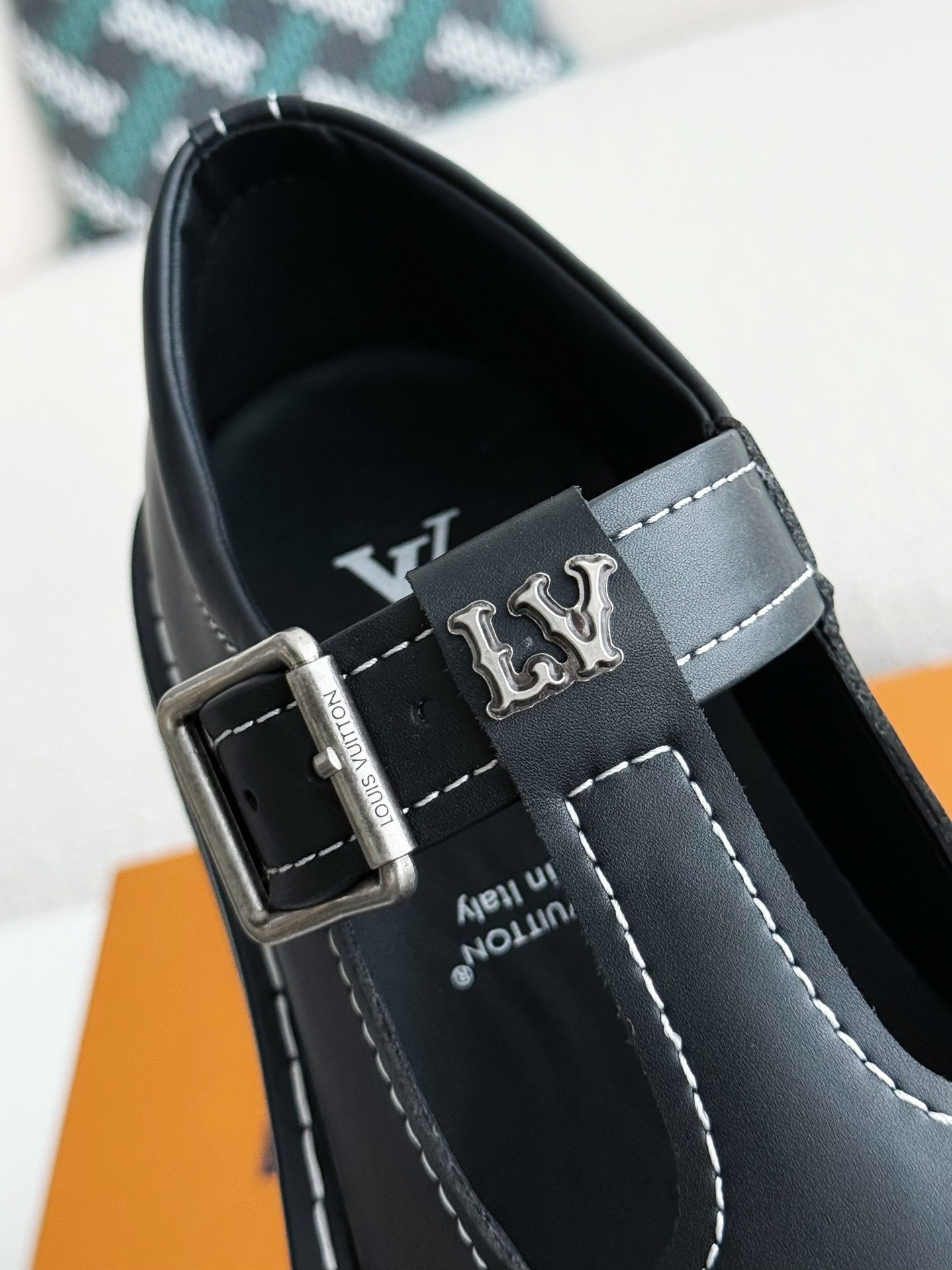 [#3875]LOUIS VUITTON Cow leather/Round head buckle Casual Shoes