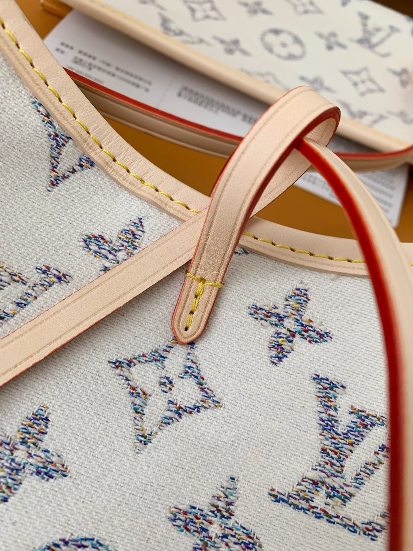 Louis Vuitton Carryall small handbag M24707