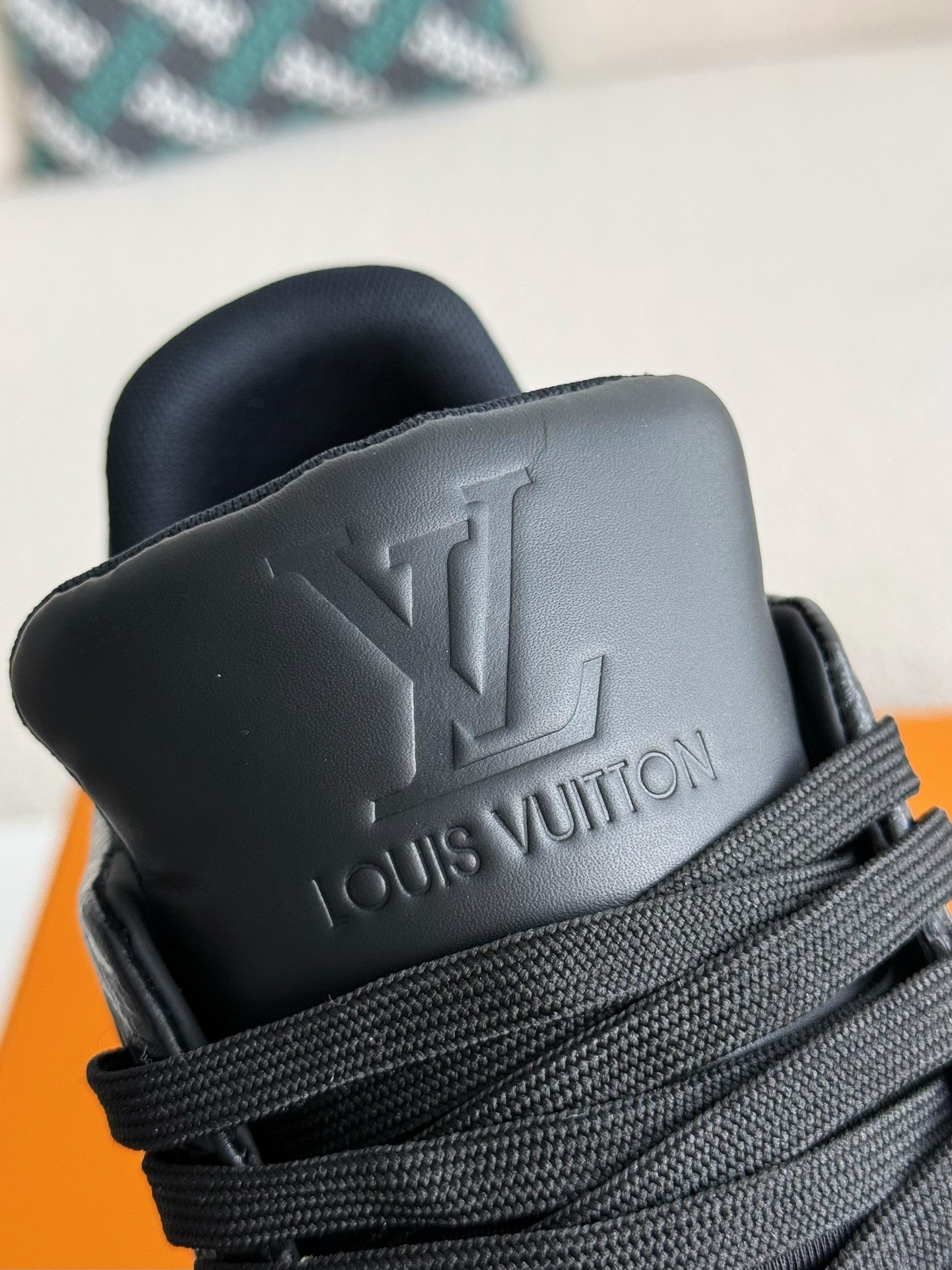 [#3854」 LOUIS VUITTON TRAINER SNEAKERS