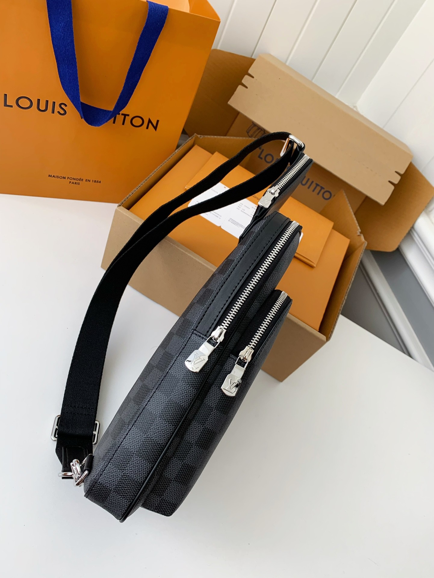 Louis Vuitton damier graphite Men's Shoulder Bags M45302, Top Quality