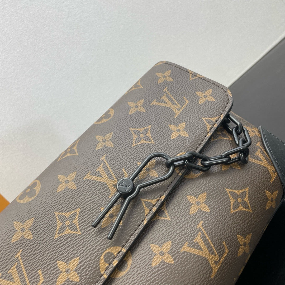 LOUIS VUITTON Steamer Postman bag/top quality M46795