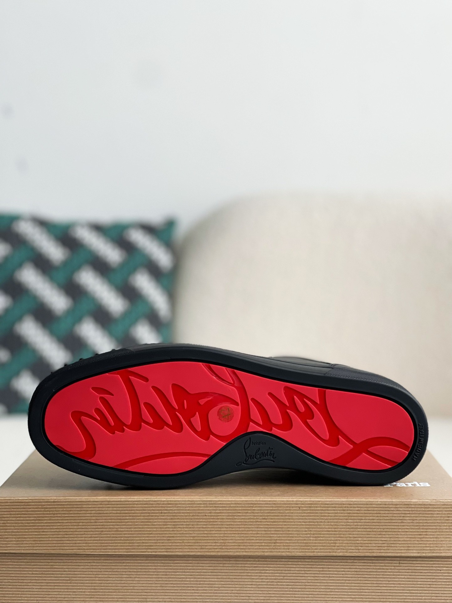 【#2464】Christian Louboutin Sneakers High