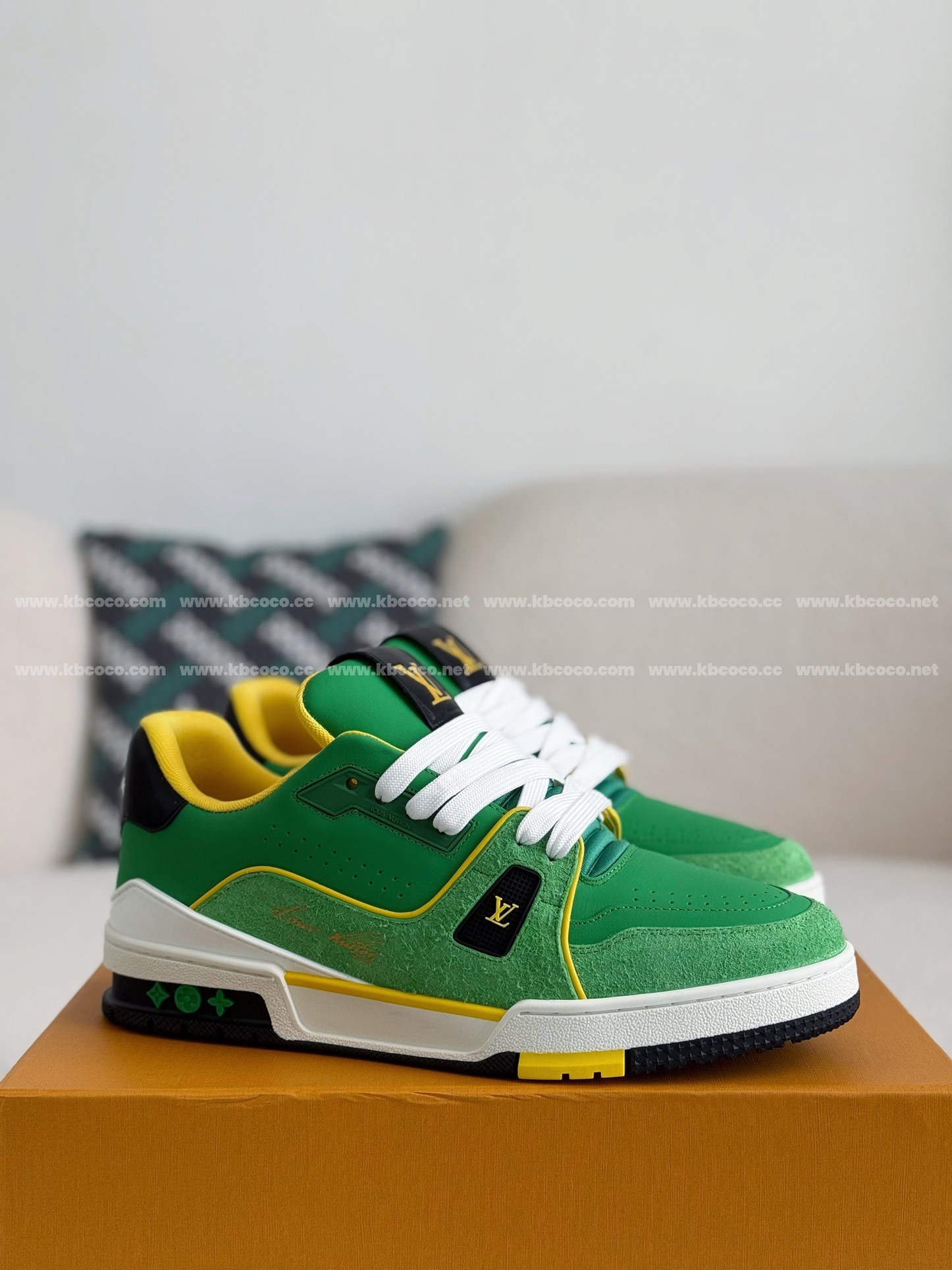 【#4035】 LOUIS VUITTON TRAINER SNEAKERS
