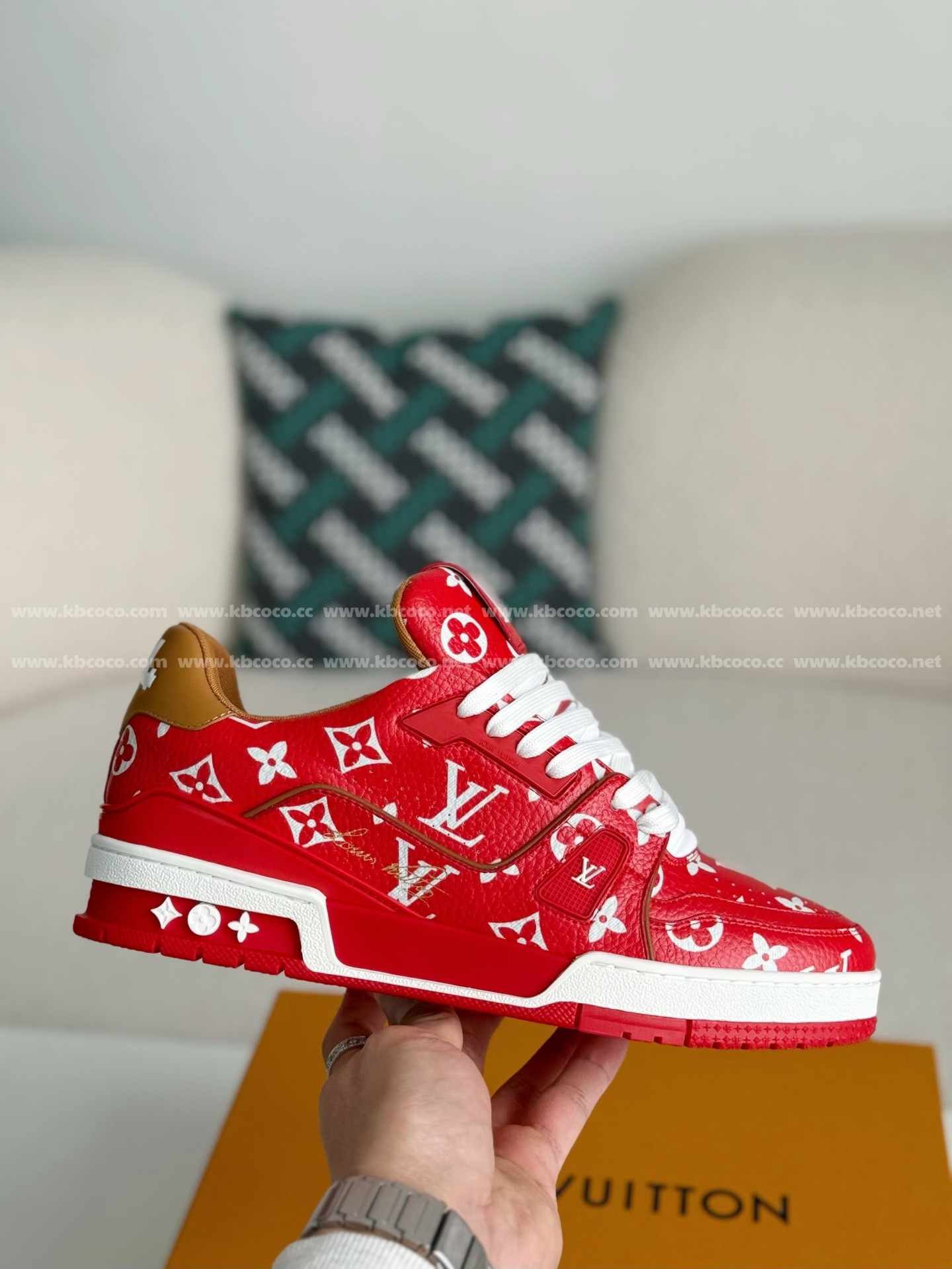 【#4537】 LOUIS VUITTON TRAINER SNEAKERS