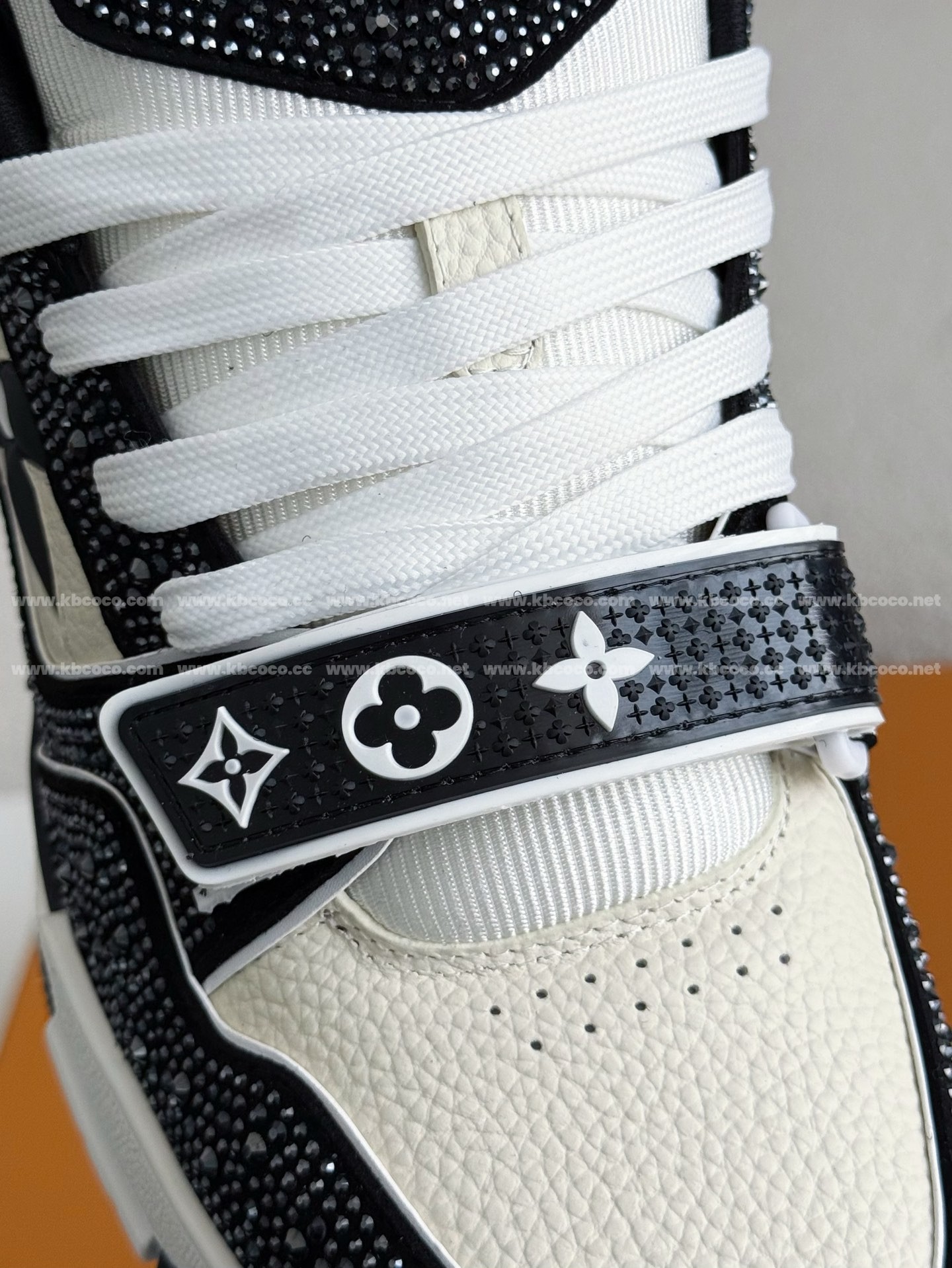 【#4101】LOUIS VUITTON TRAINER SNEAKERS