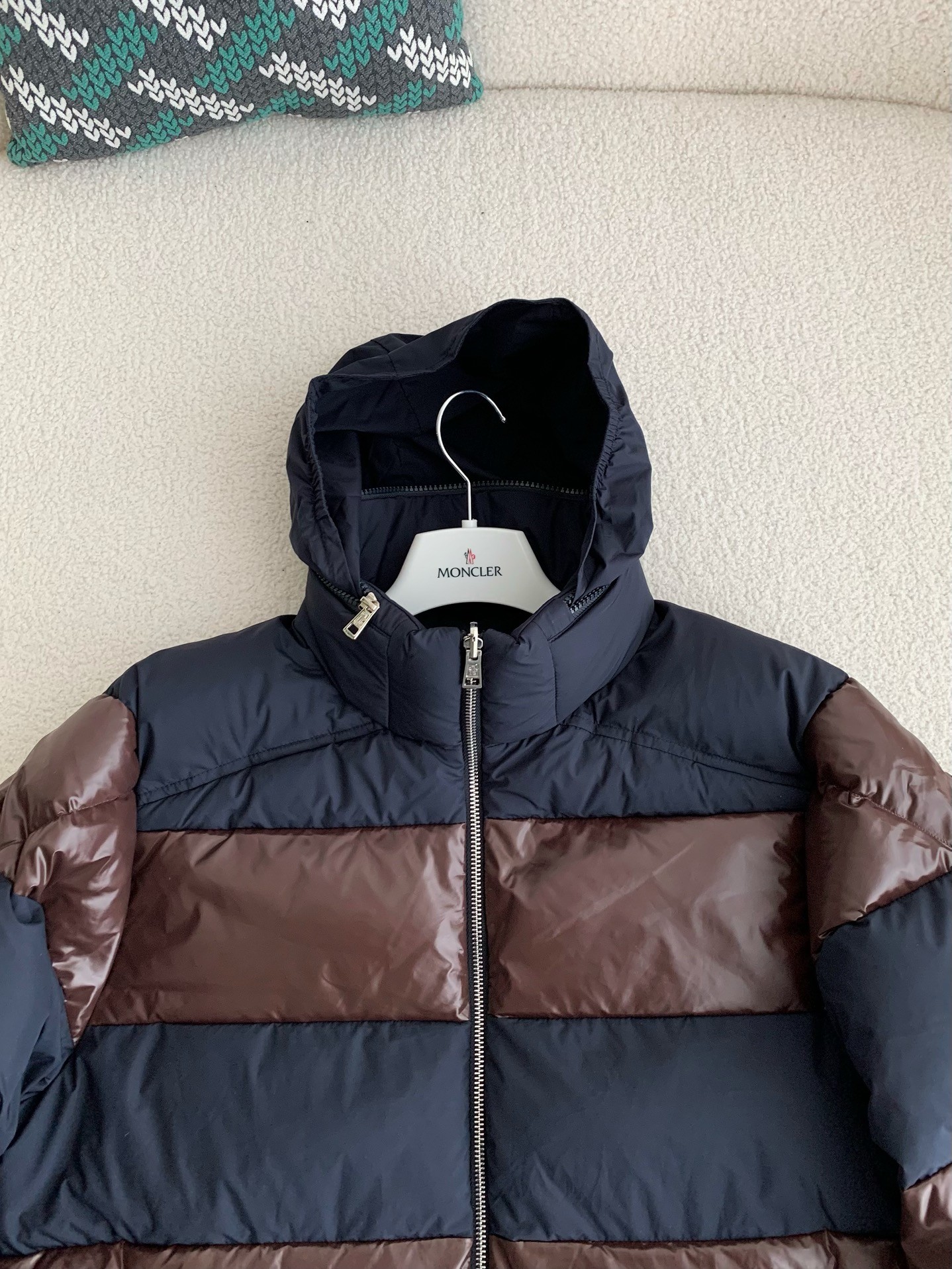 【#3713】Moncler Montbeliard down jacket