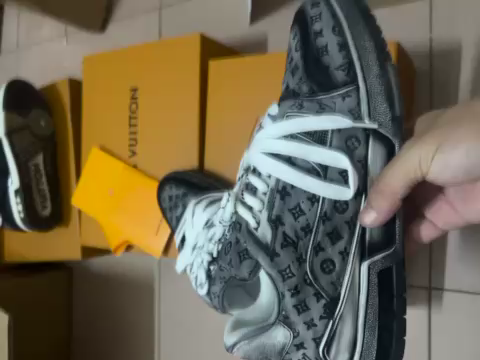 [#3567」 LOUIS VUITTON TRAINER SNEAKERS