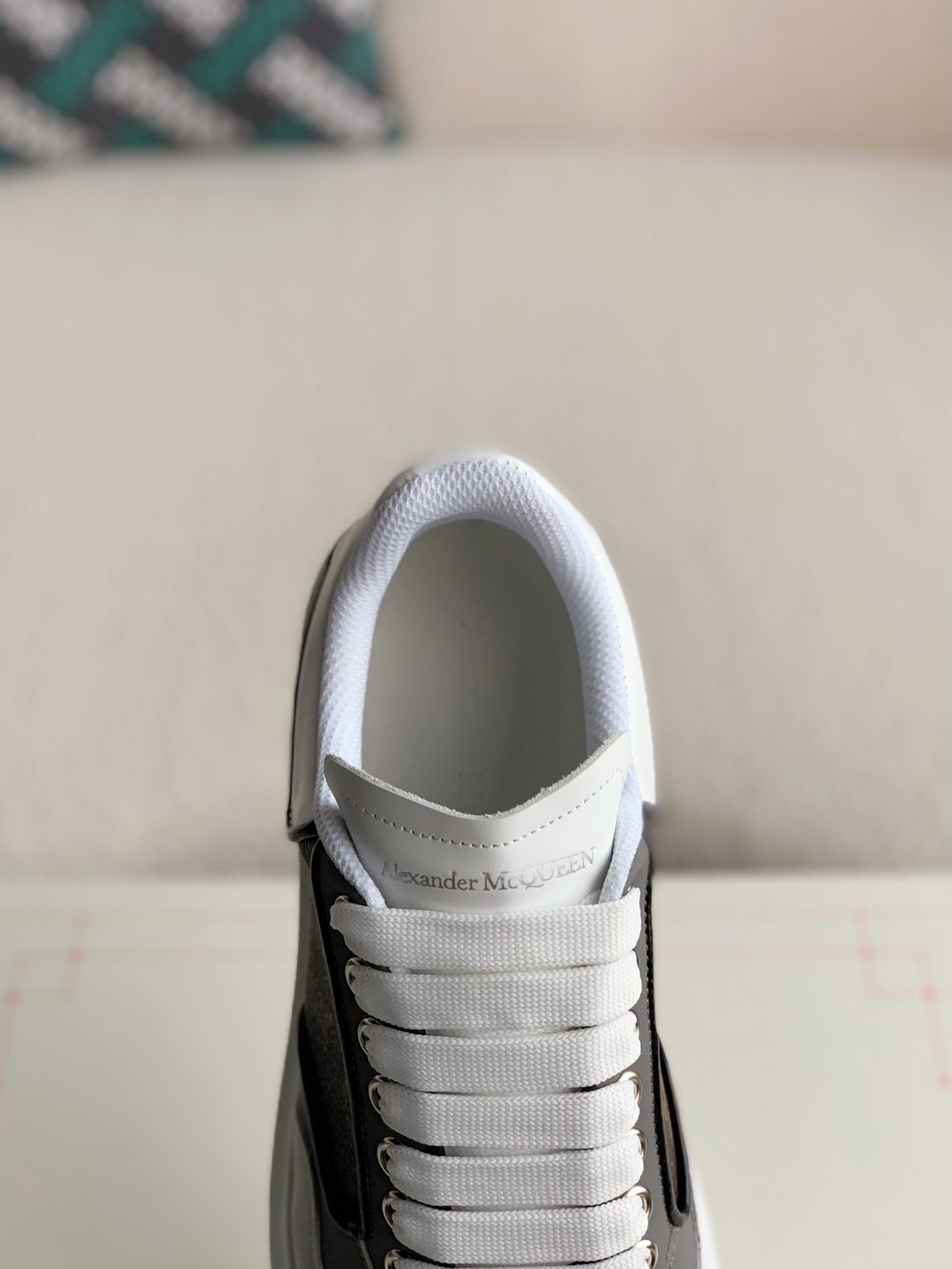 Alexander McQueen xLv versatile Sneakers