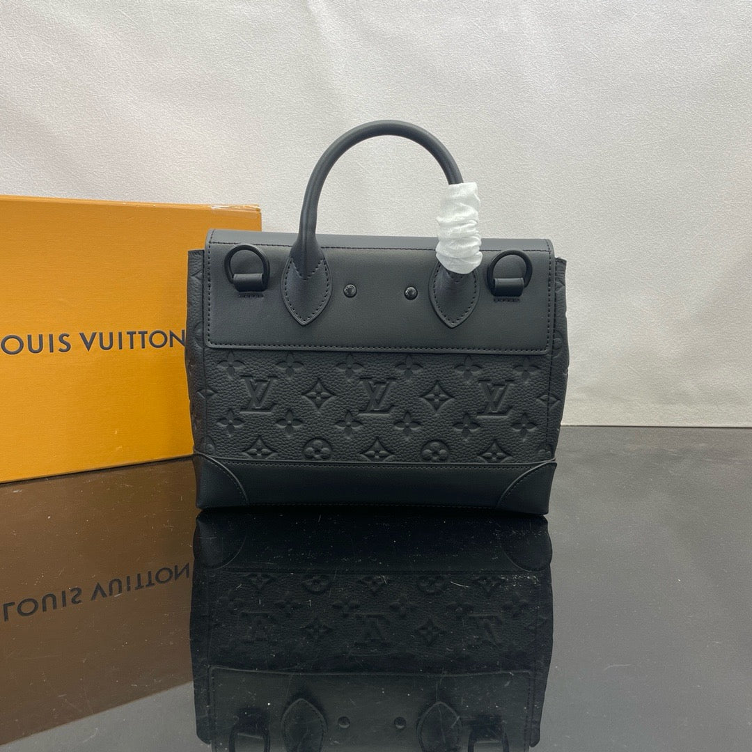 LOUIS VUITTON Steamer Crossbody bag/top quality M24436