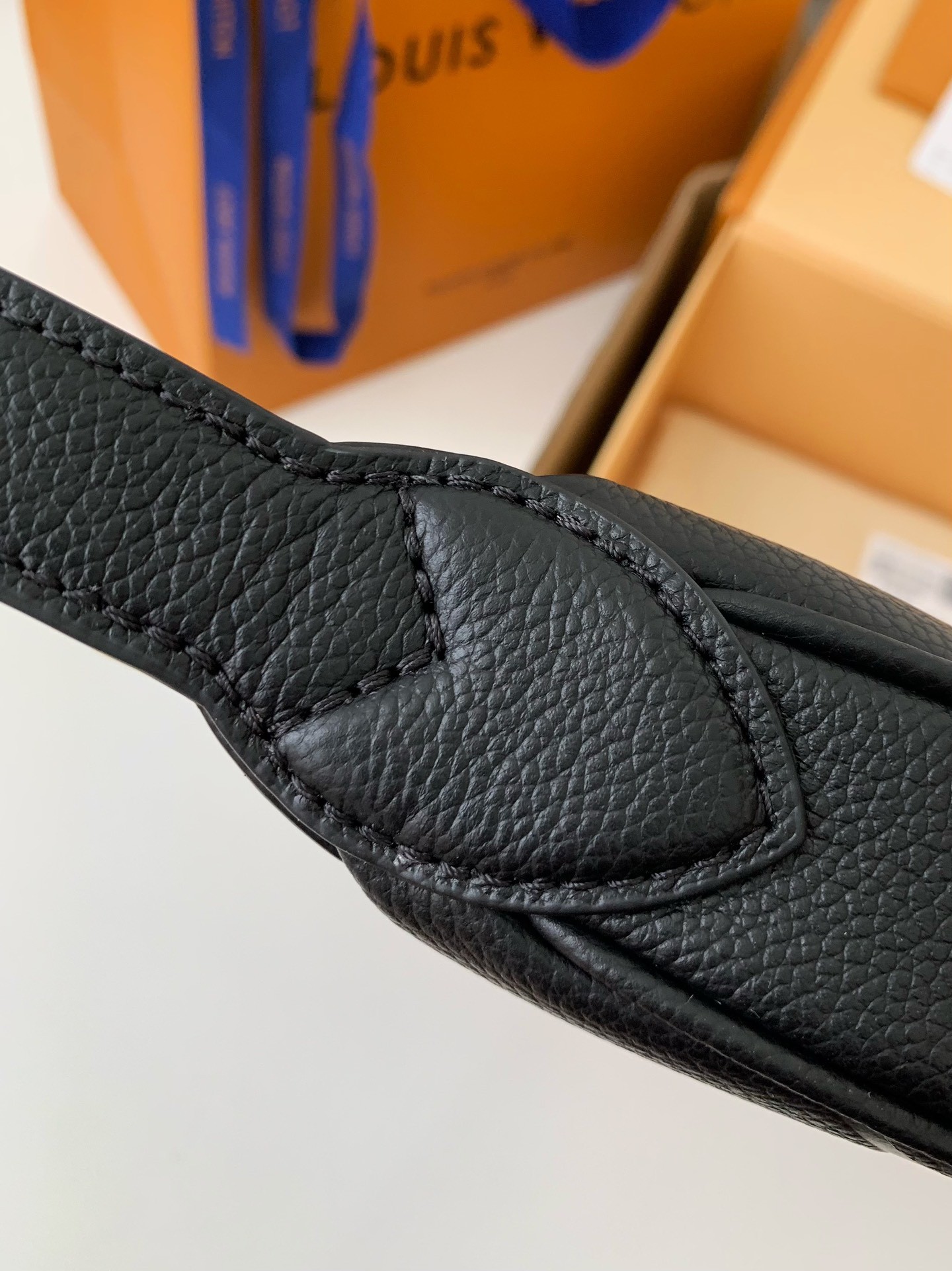 Louis Vuitton 23 New MINI MOON Handbag M82391, Top Quality