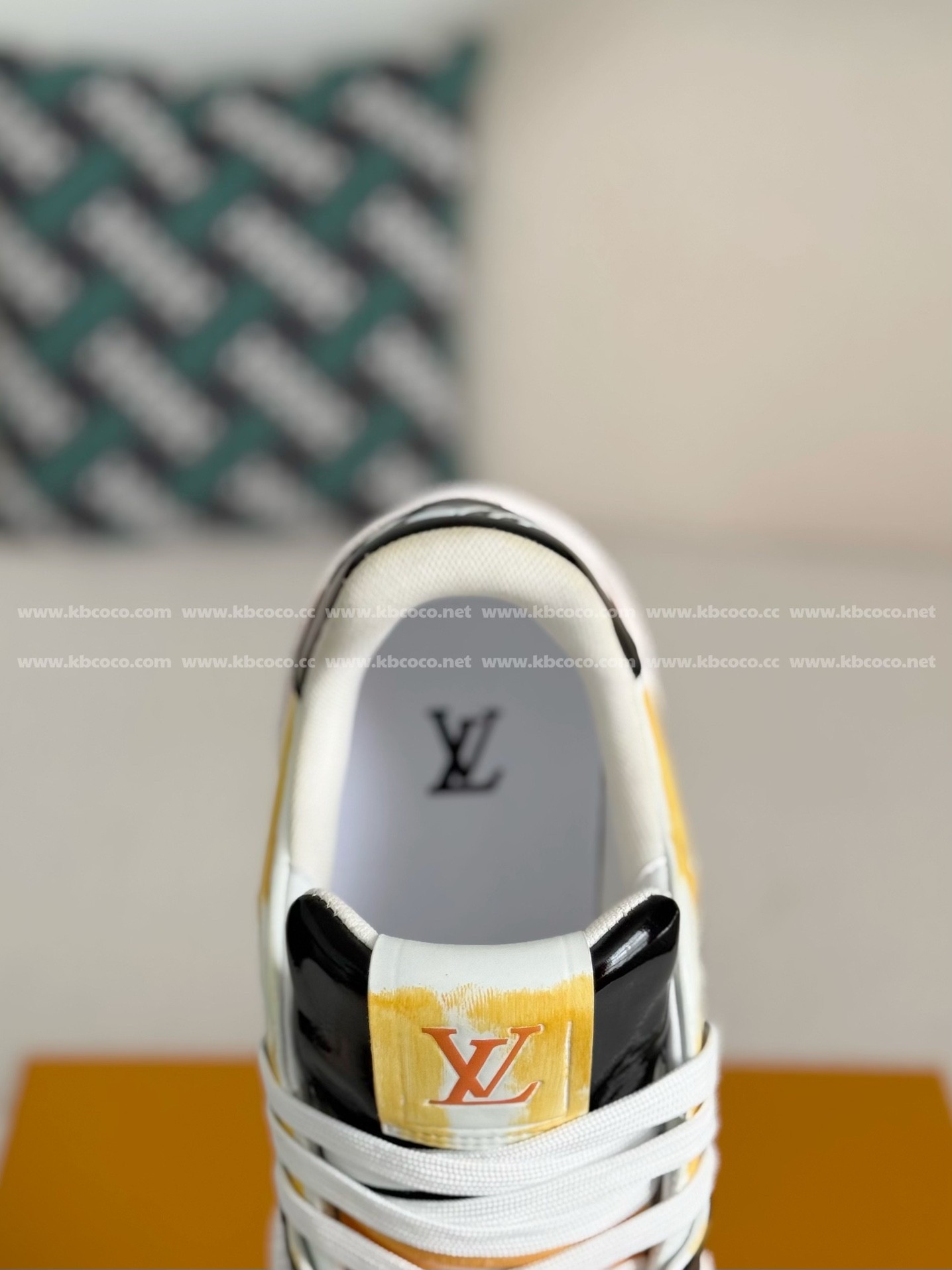 【#4493】 LOUIS VUITTON TRAINER SNEAKERS