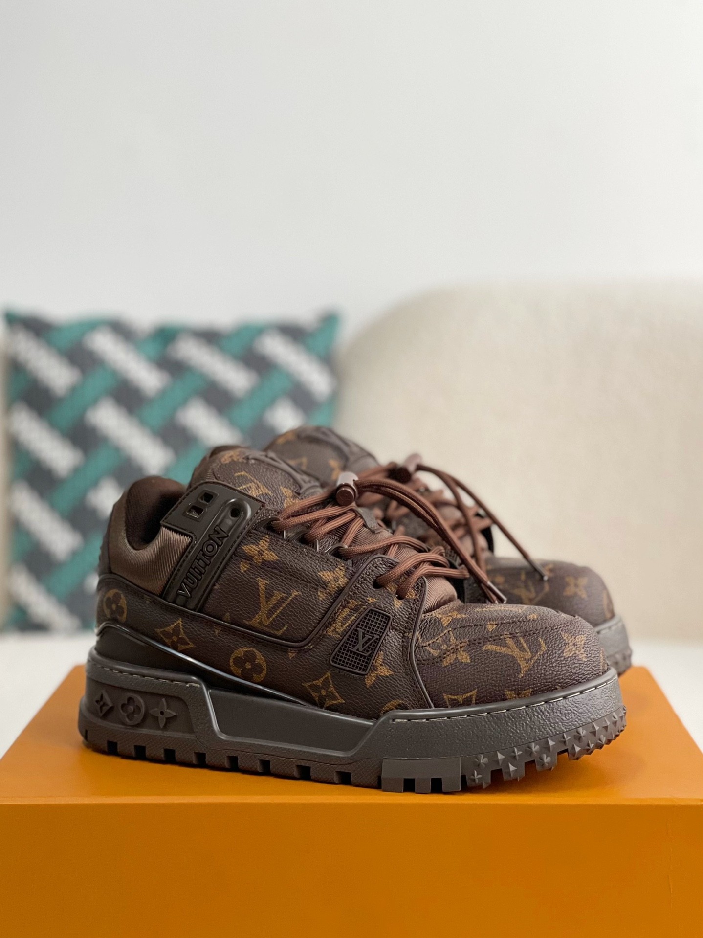 [#3340]LOUIS VUITTON TRAINER SNEAKERS