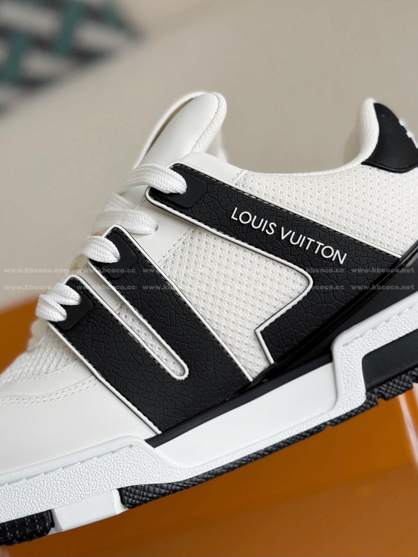 【#5821】 LOUIS VUITTON TRAINER SNEAKERS