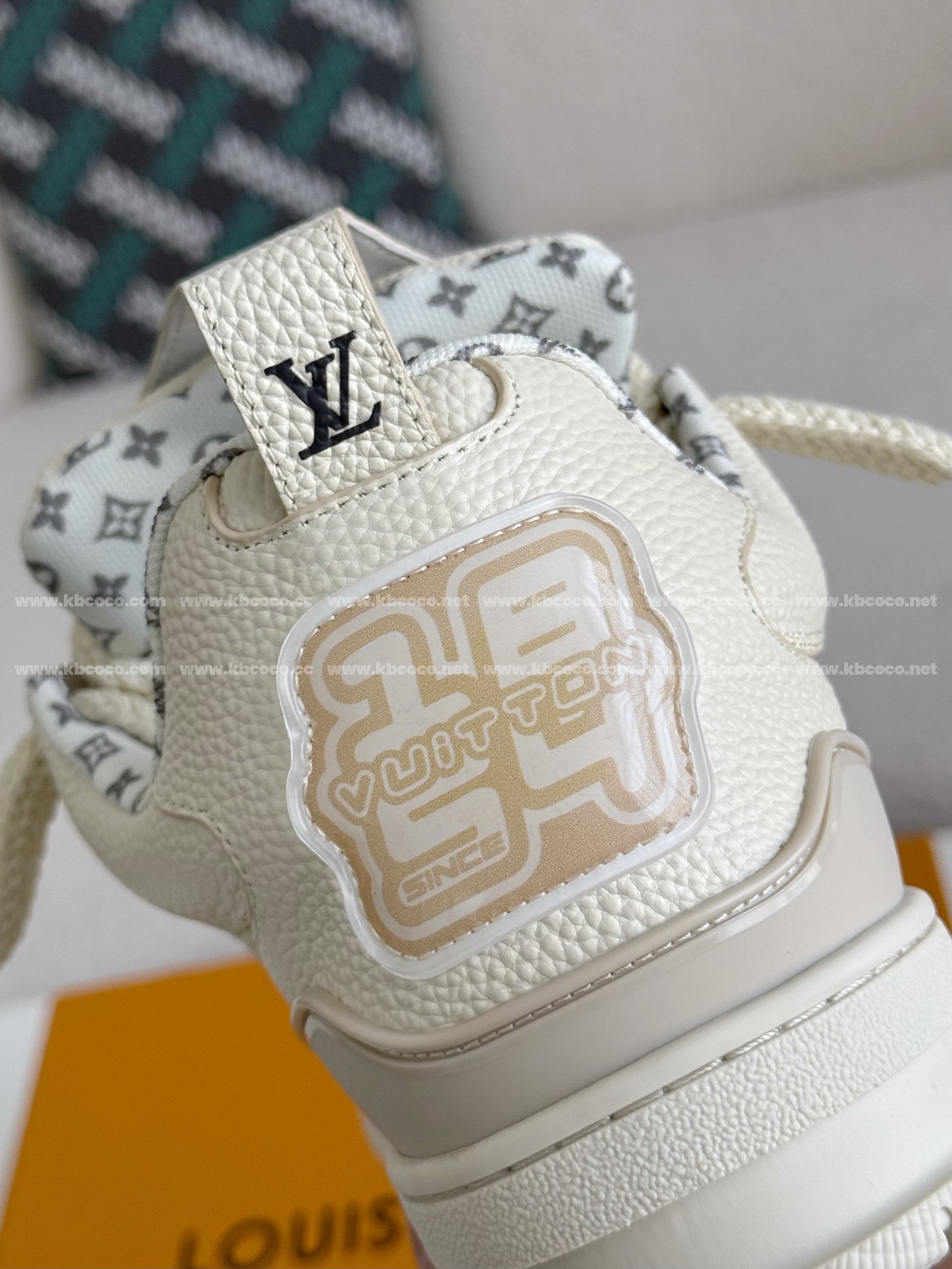 【#4034】 LOUIS VUITTON TRAINER SNEAKERS