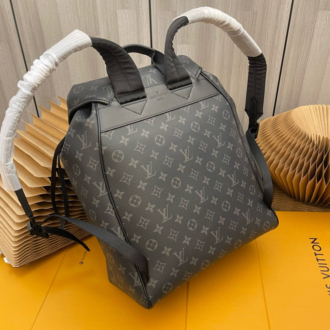 LOUIS VUITTON Montsouris backpack