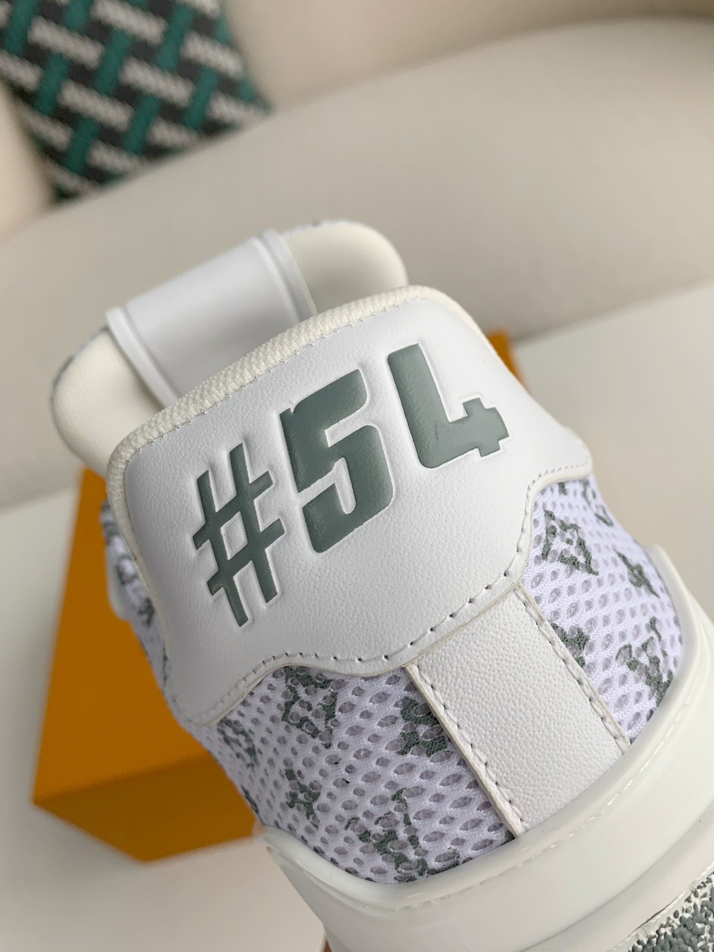 [#3369」 LOUIS VUITTON TRAINER SNEAKERS