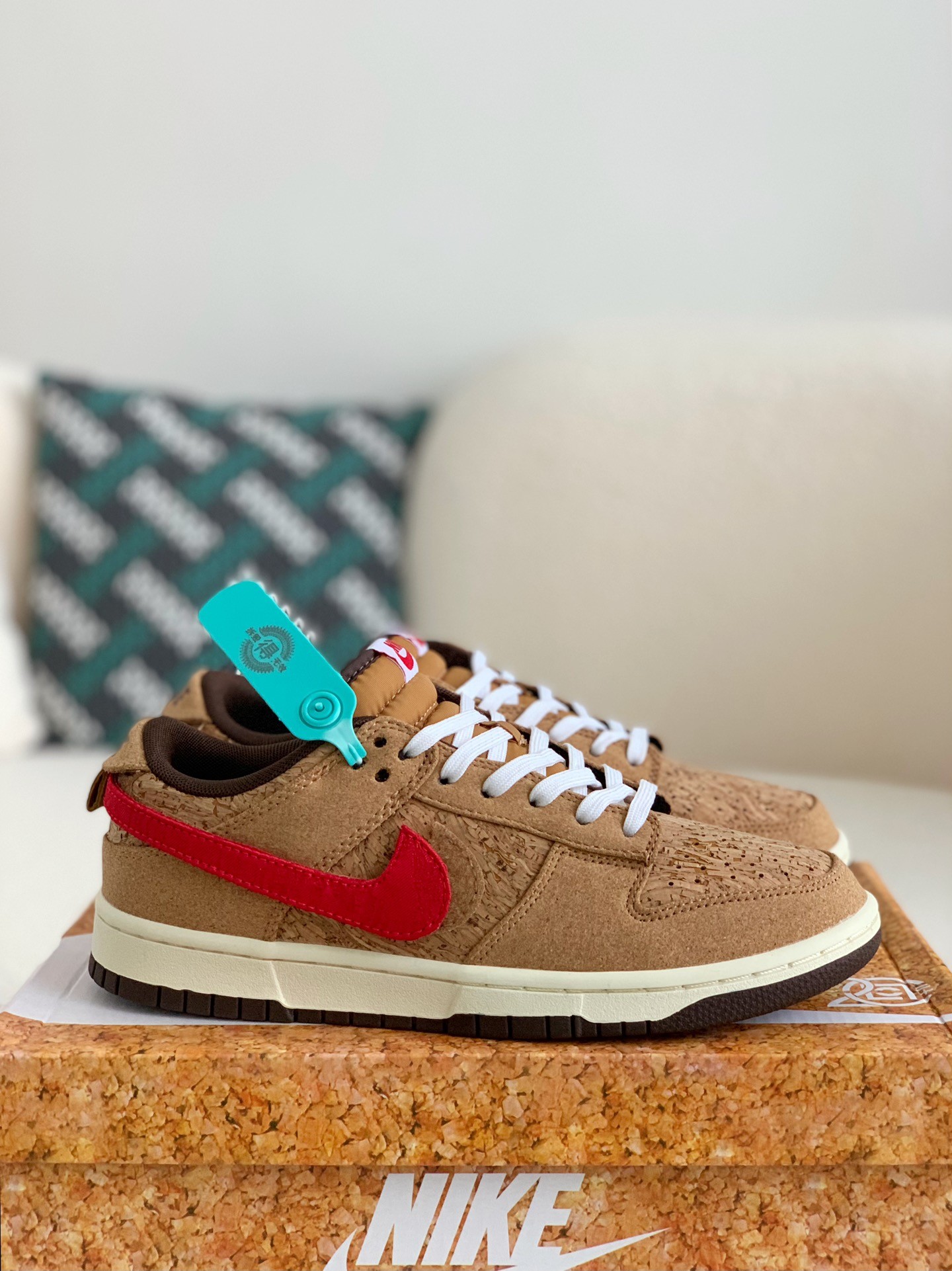 【#1488】 CLOT x Nike Dunk Low SP CNGCEL Cork Sneakers