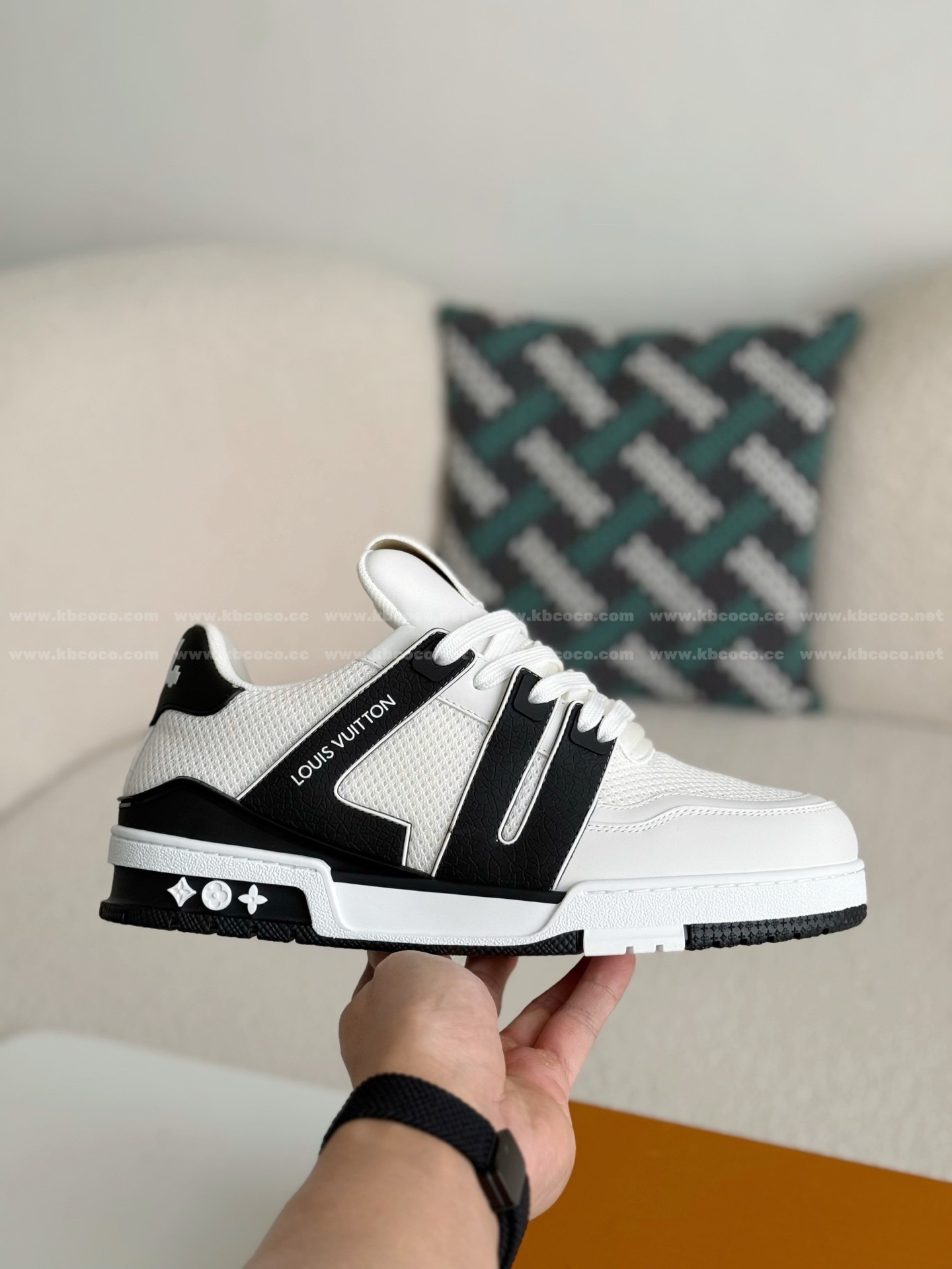 【#5821】 LOUIS VUITTON TRAINER SNEAKERS