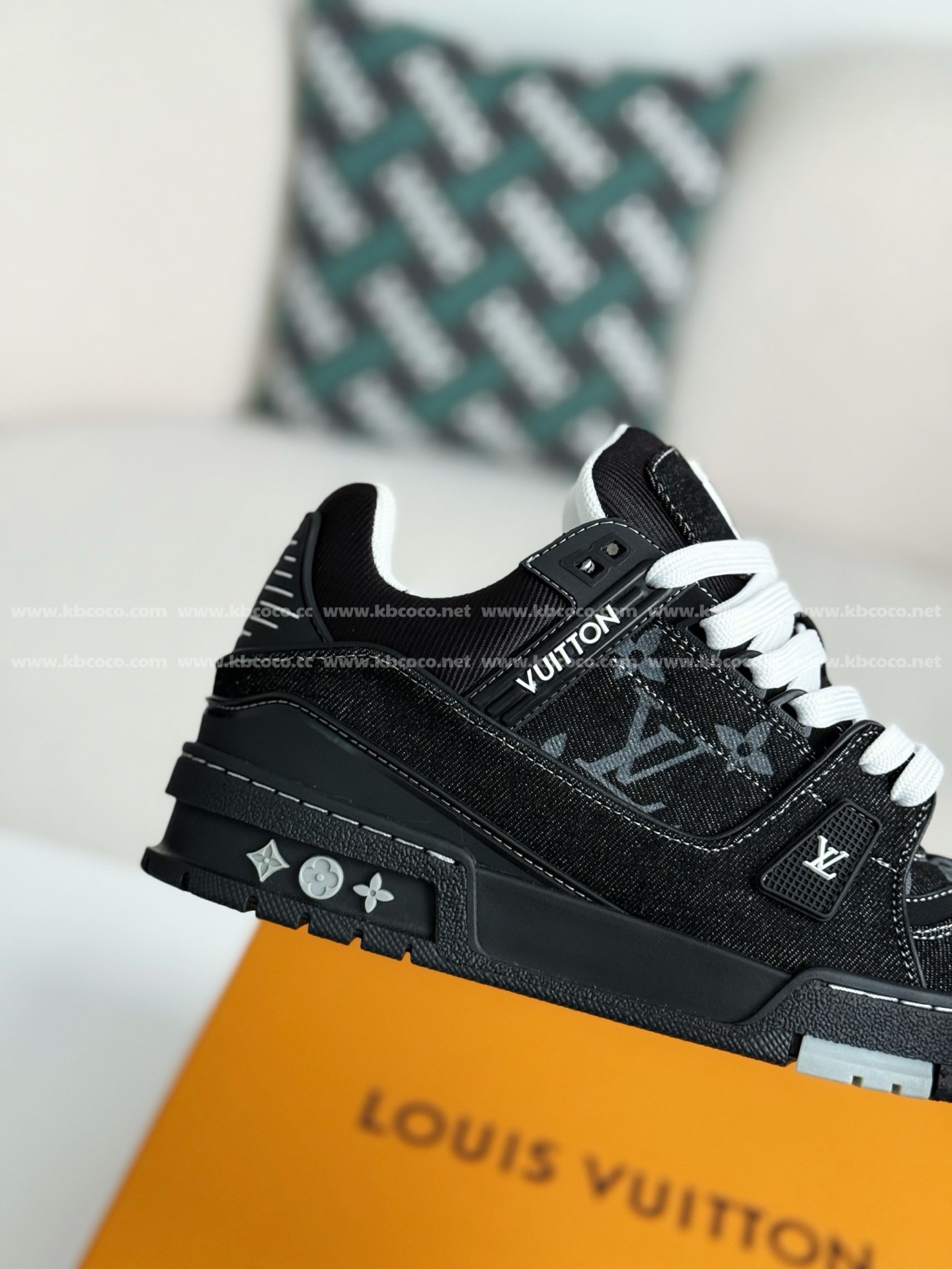 【#4635】 LOUIS VUITTON TRAINER SNEAKERS