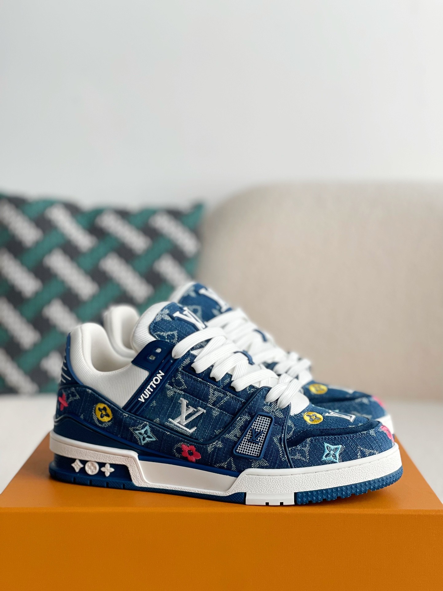 [#3239]LOUIS VUITTON TRAINER SNEAKERS