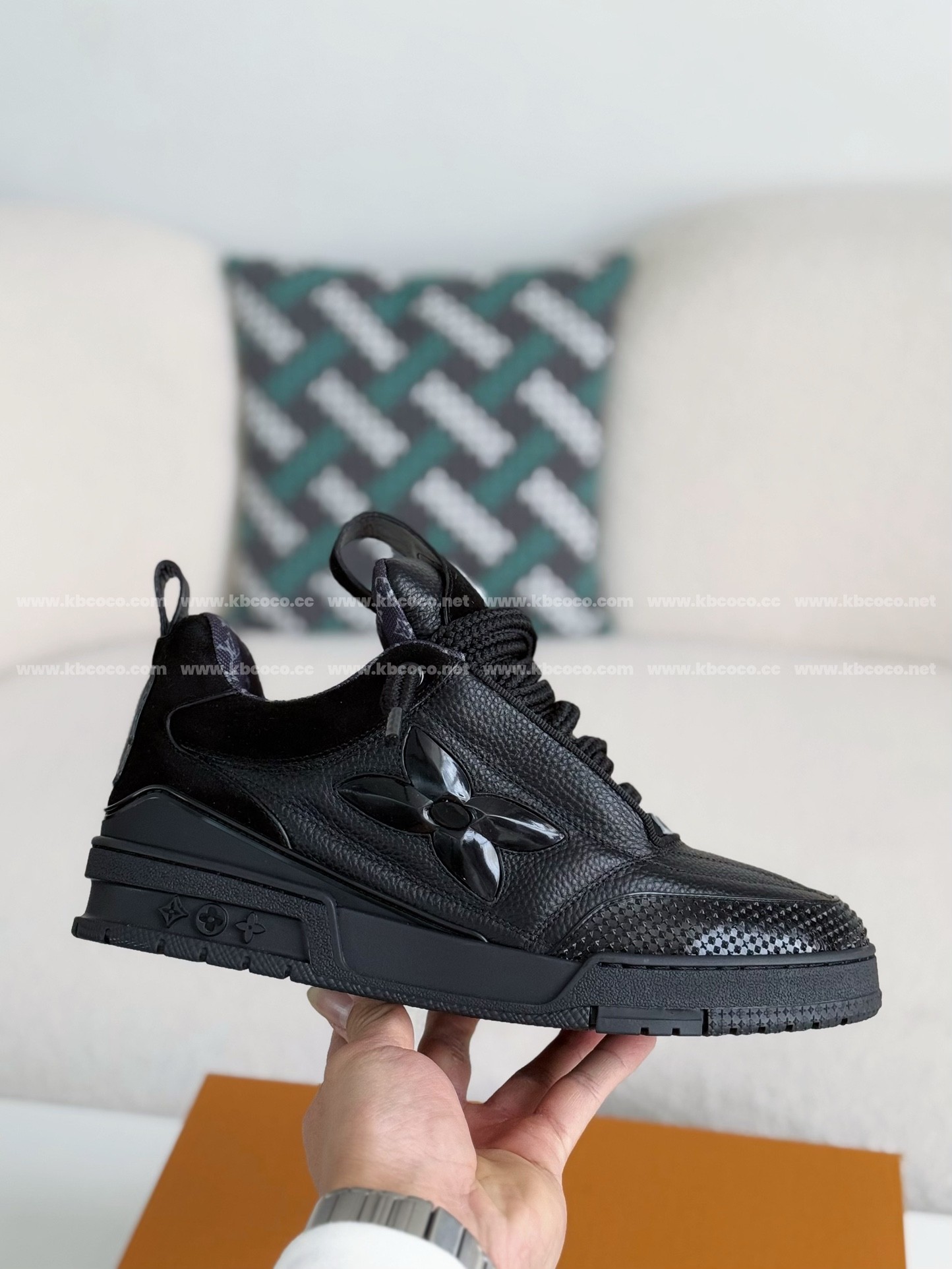 【#4015】 LOUIS VUITTON SKATE LOW-TOP SNEAKERS