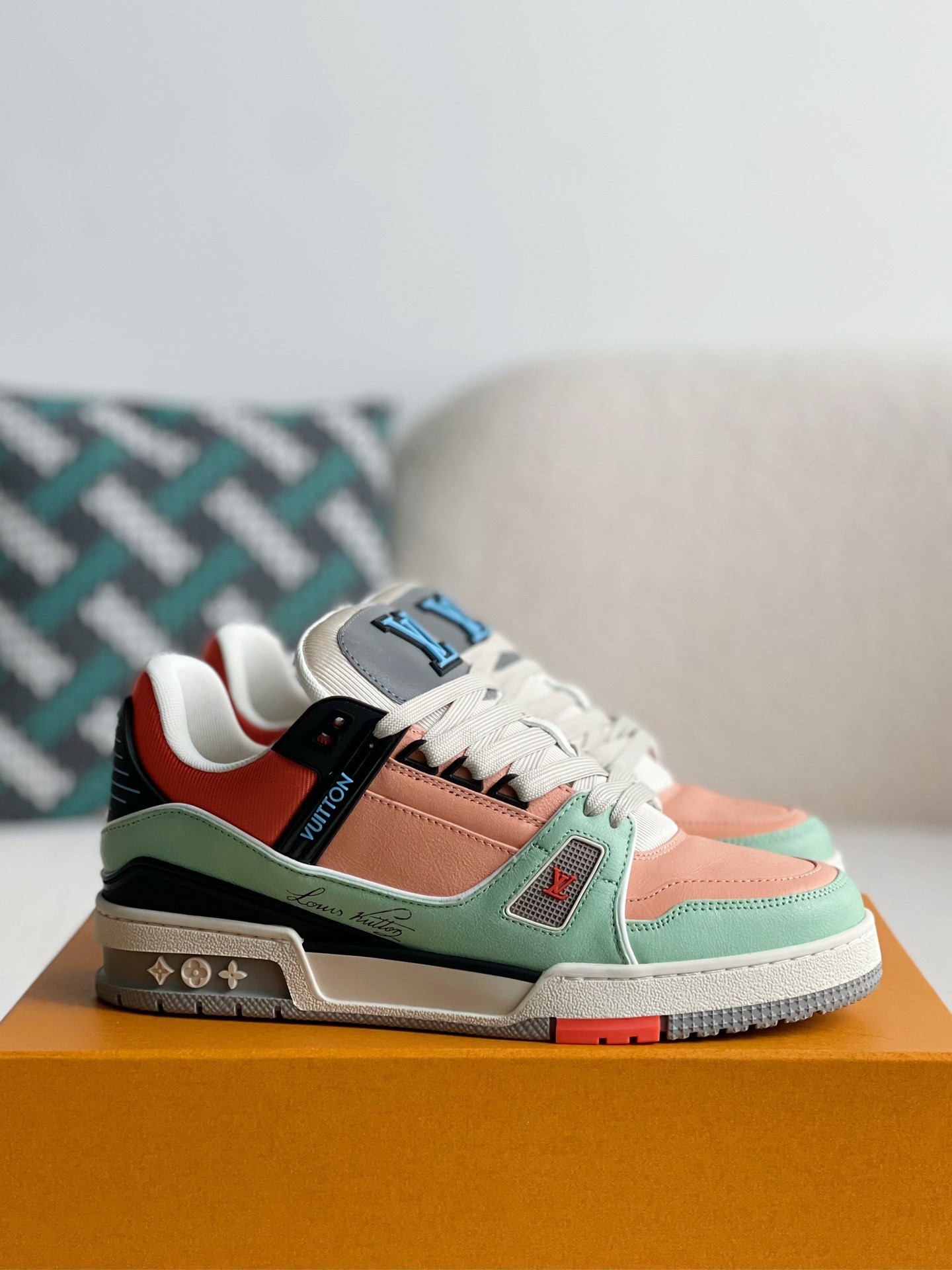 【#2814】 LOUIS VUITTON TRAINER Sneakers