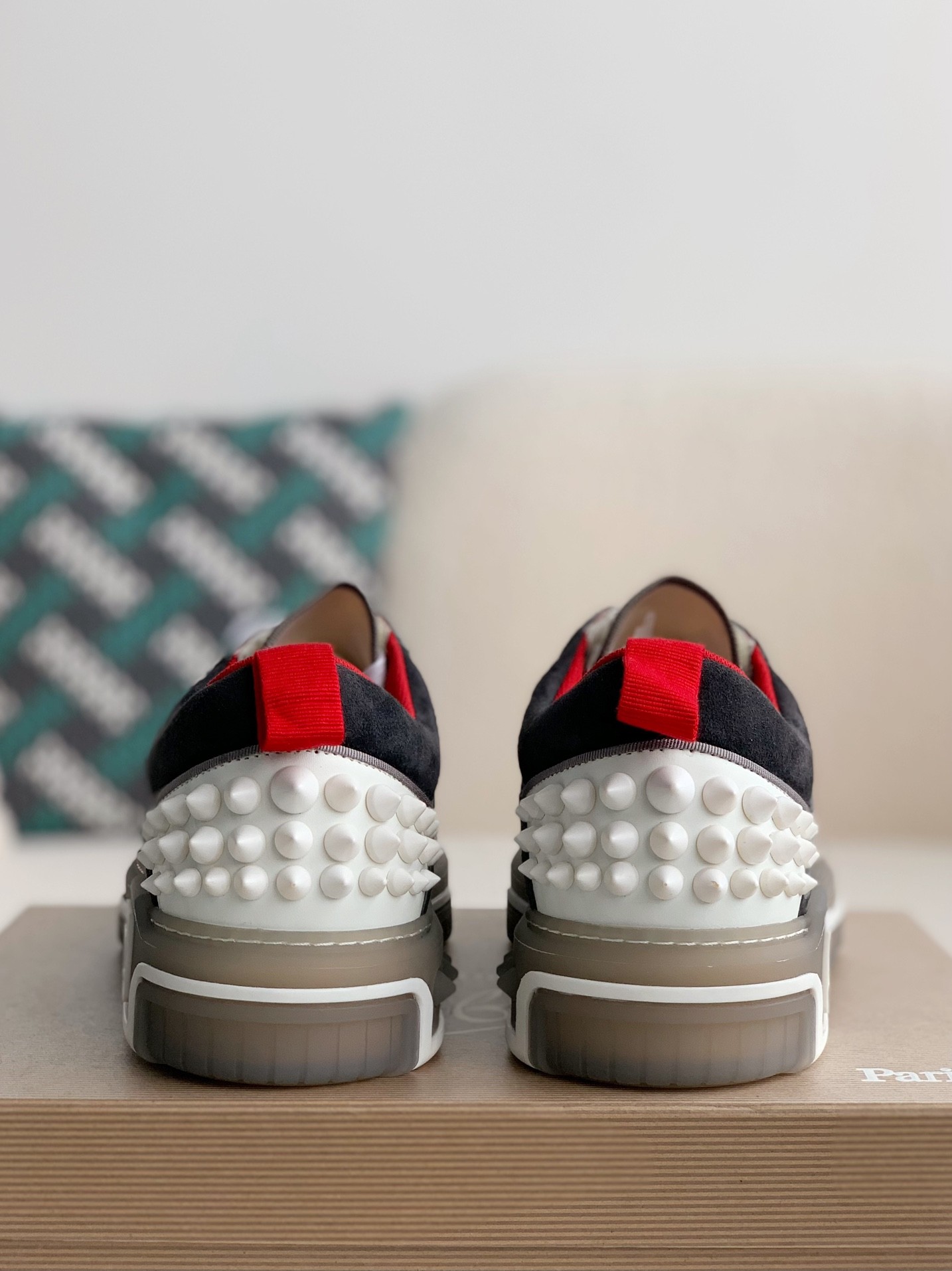 【#2077】Christian Louboutin Sneaker