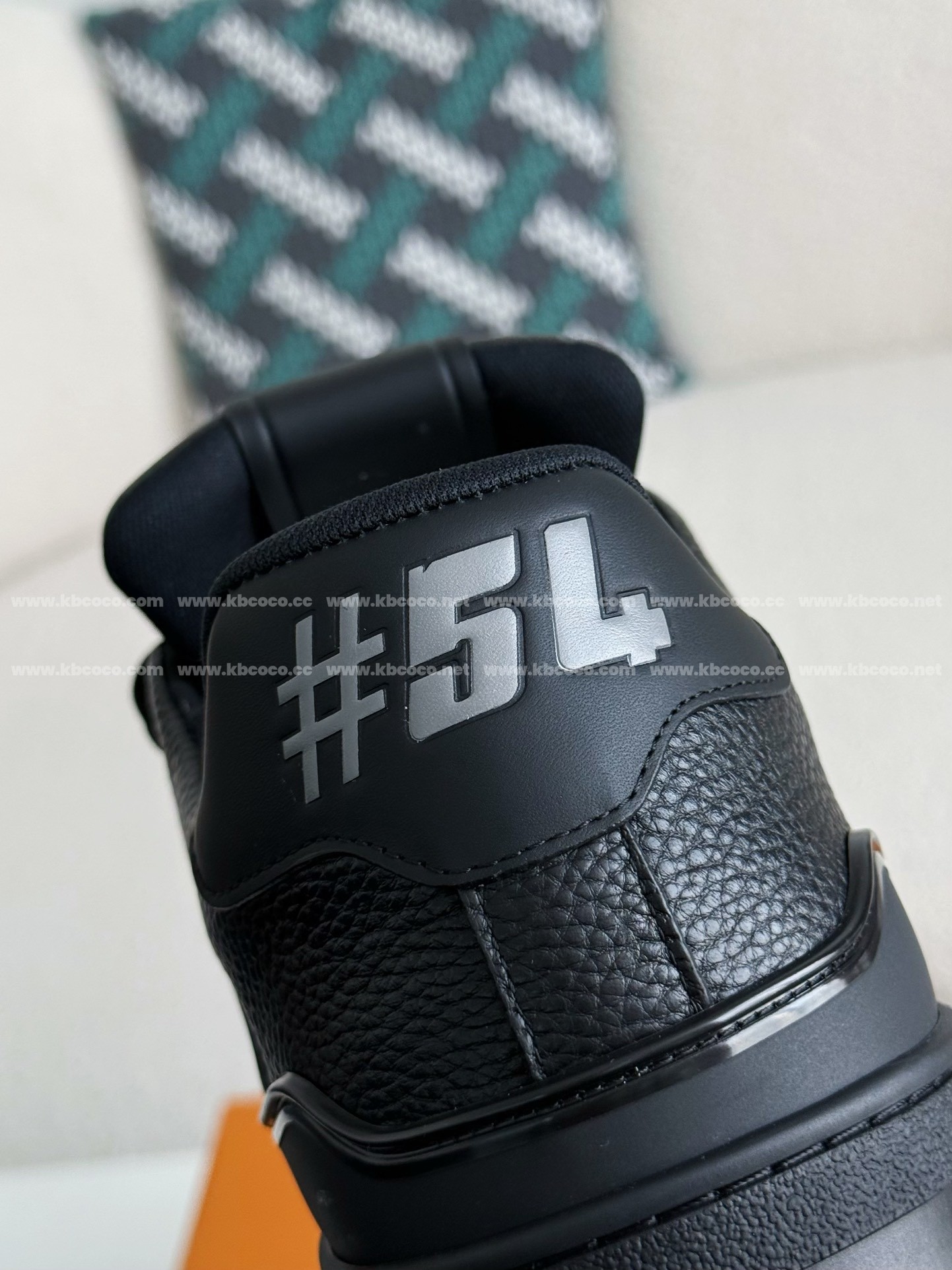 【#4102】LOUIS VUITTON TRAINER SNEAKERS