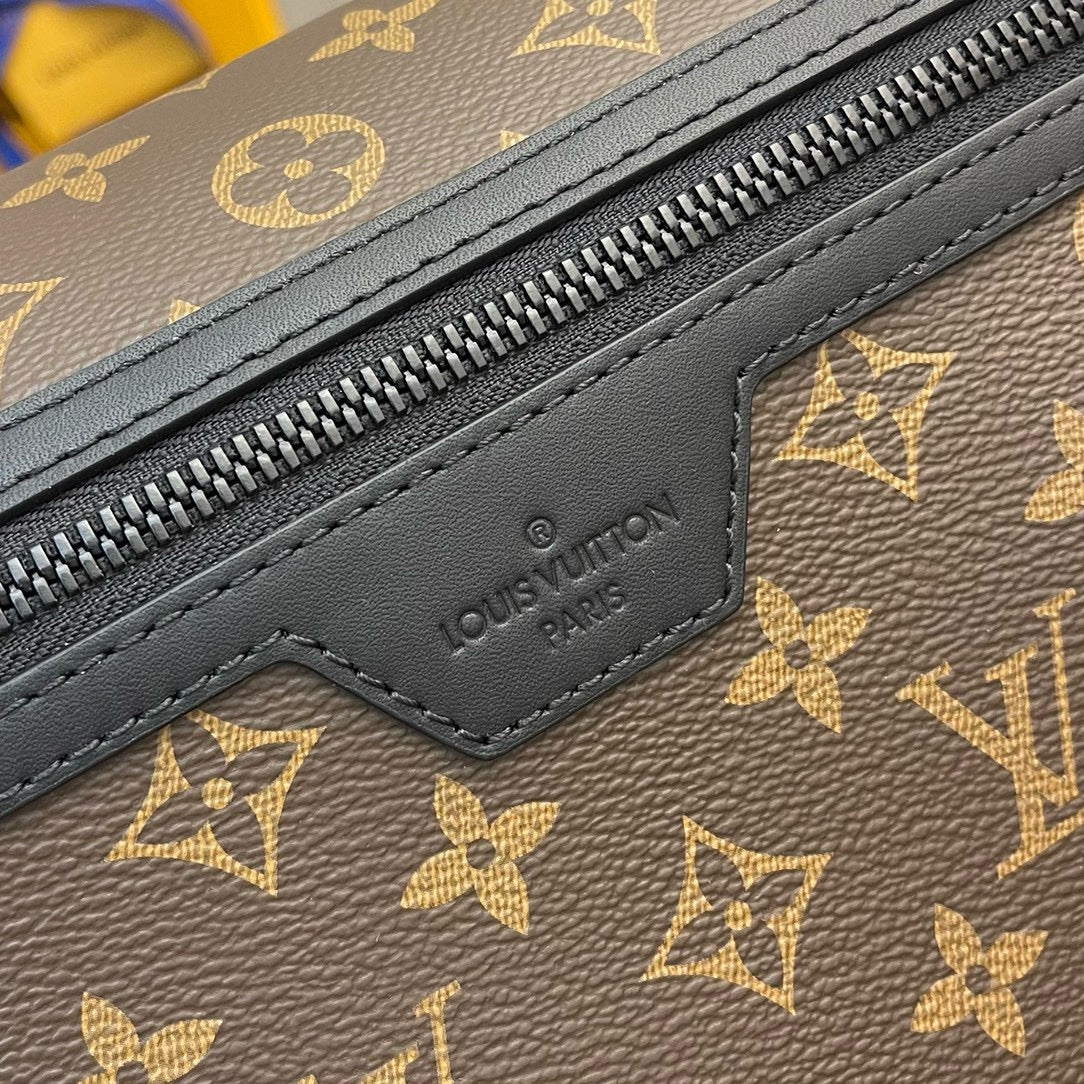 LOUIS VUITTON Archy messenger bag M46328